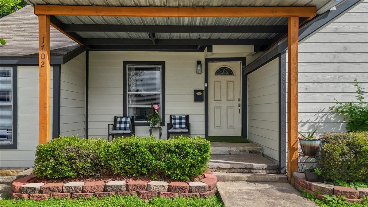 1702 Alabama Street Property Photo 3