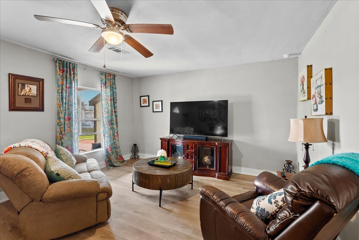 1702 Alabama Street Property Photo 6