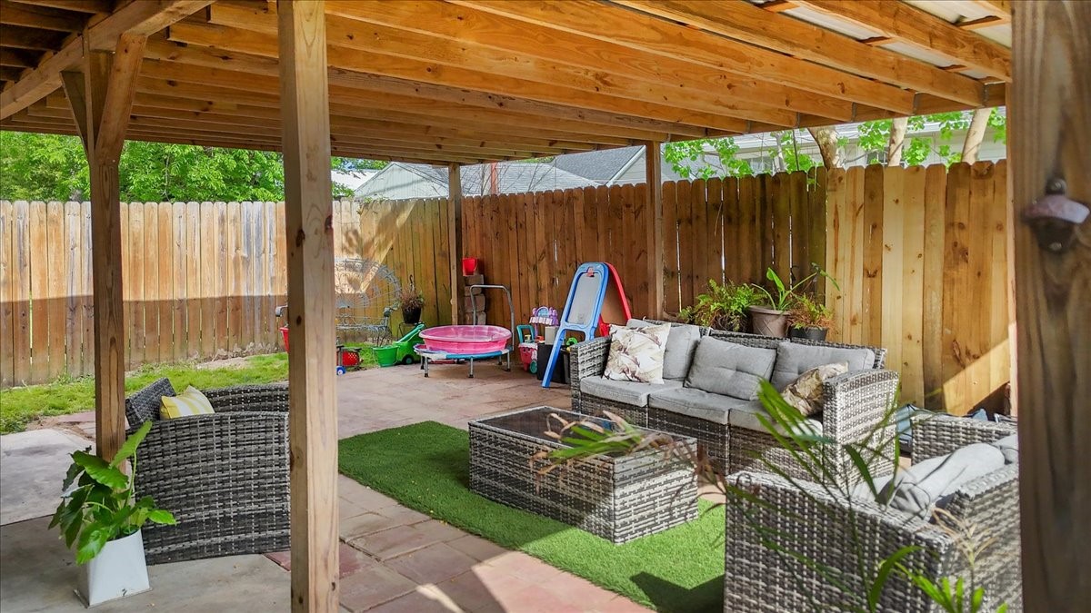 1702 Alabama Street Property Photo 27