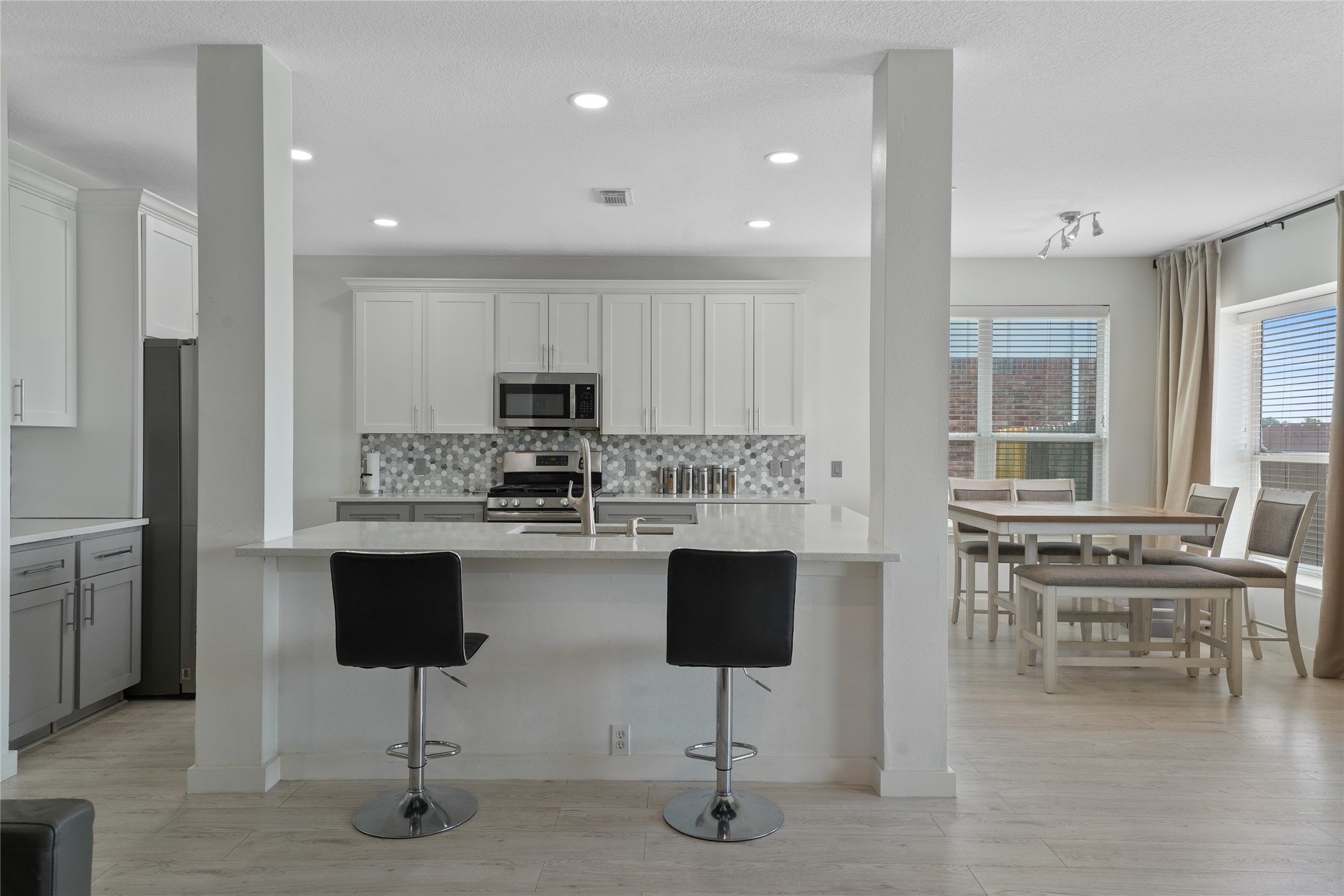 10522 Badger Canyon Drive Property Photo 4