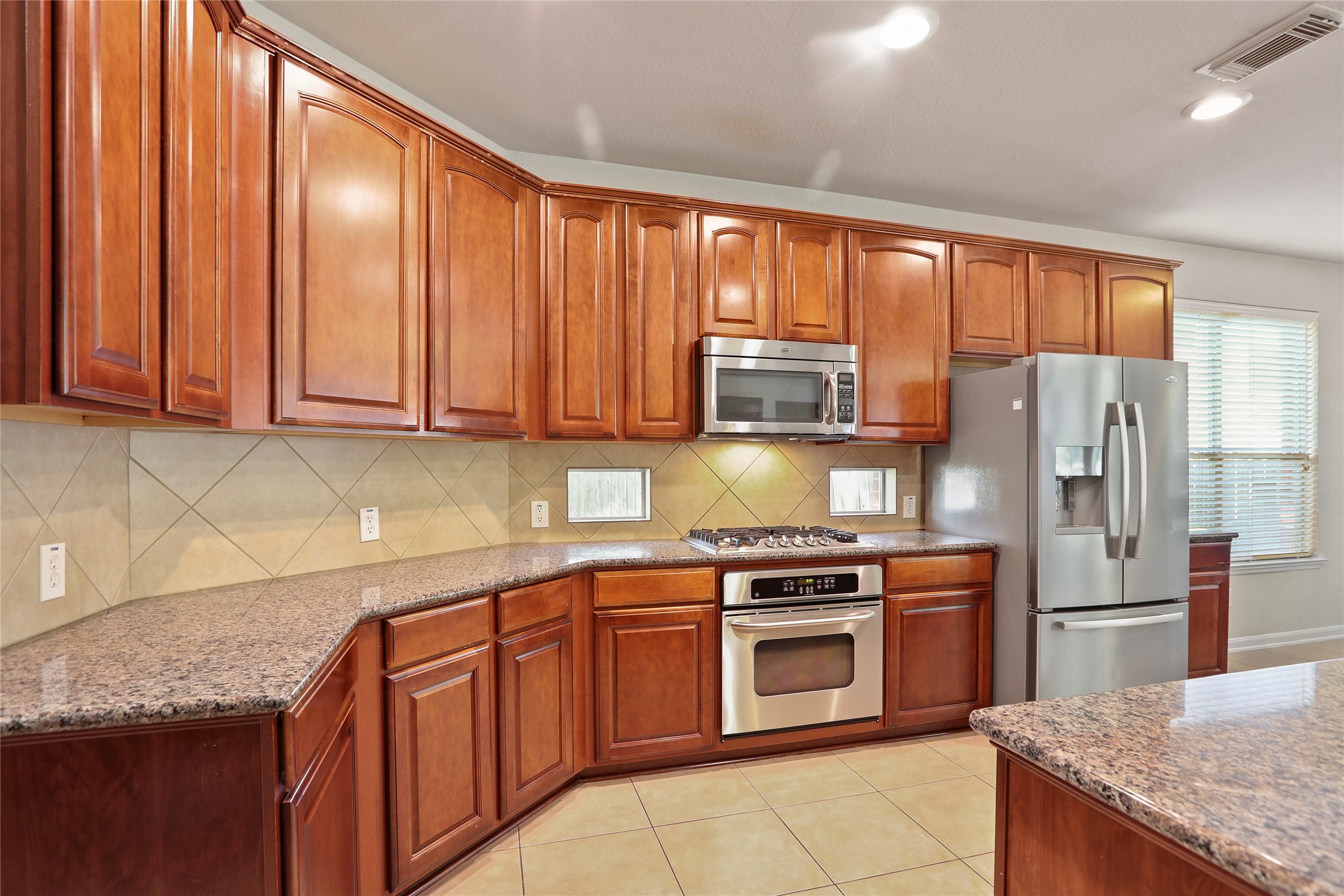 31 Ginger Springs Place Property Photo 4
