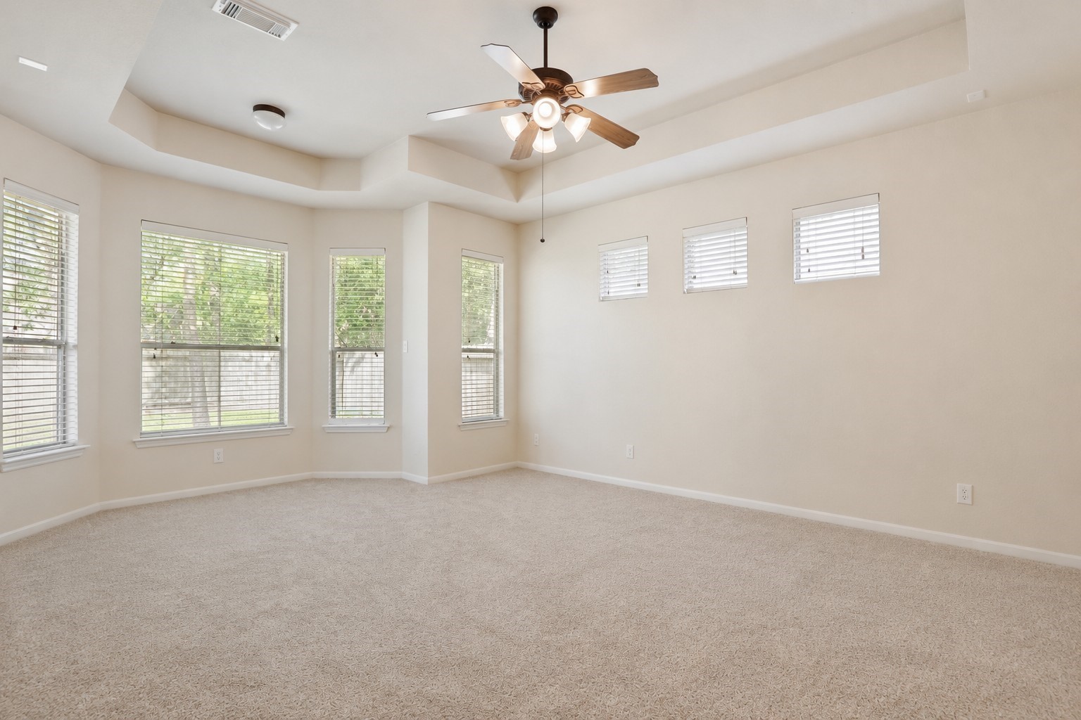 31 Ginger Springs Place Property Photo 8