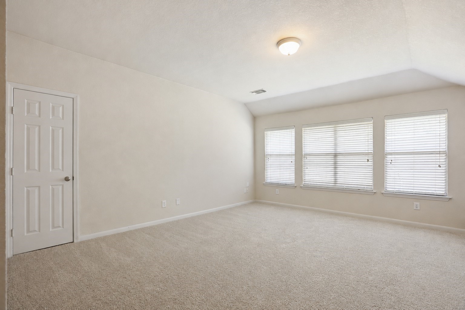 31 Ginger Springs Place Property Photo 10