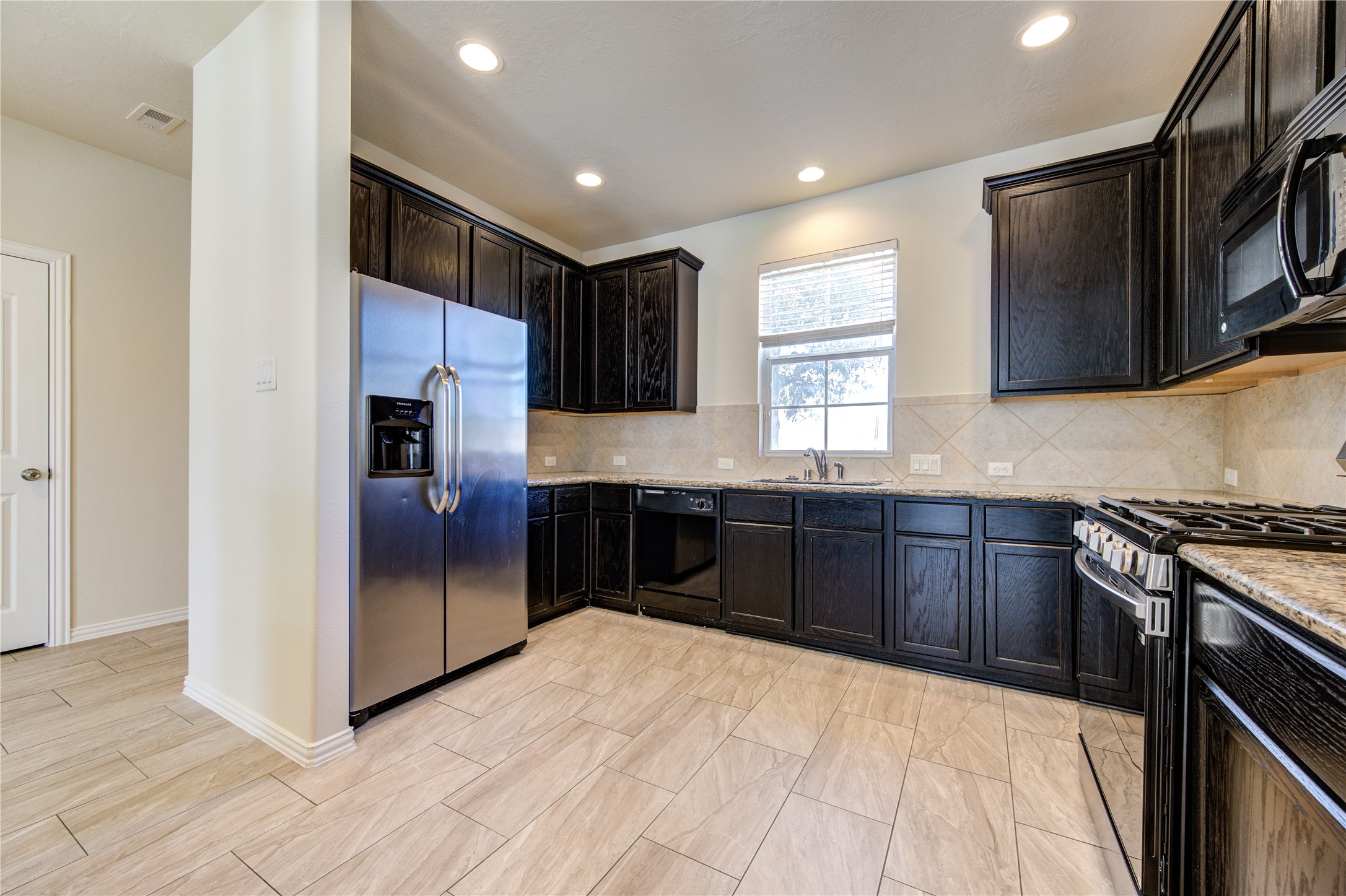 16723 Mammoth Springs Drive Property Photo 1