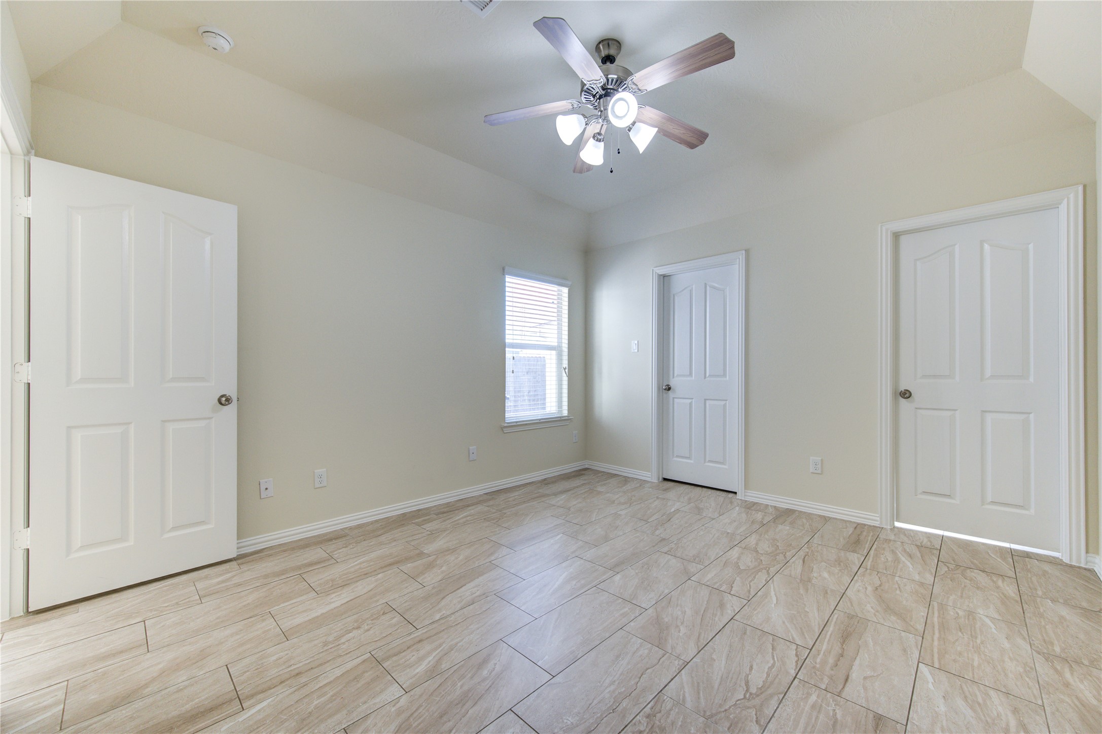 16723 Mammoth Springs Drive Property Photo 22