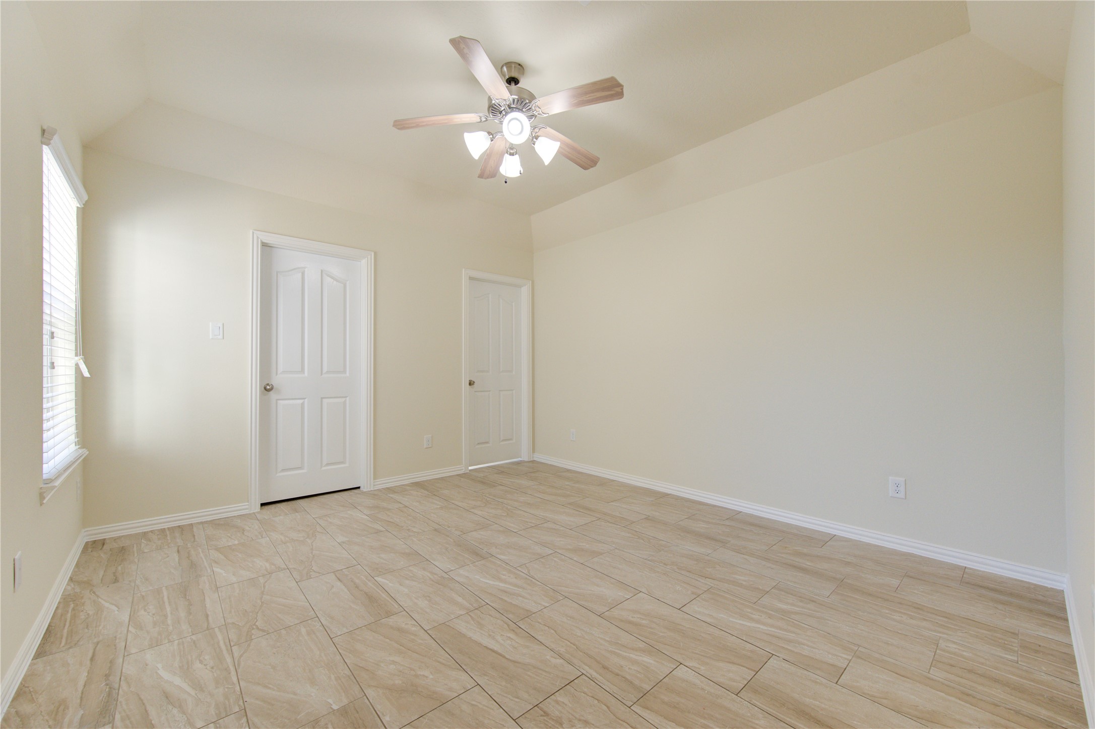 16723 Mammoth Springs Drive Property Photo 24