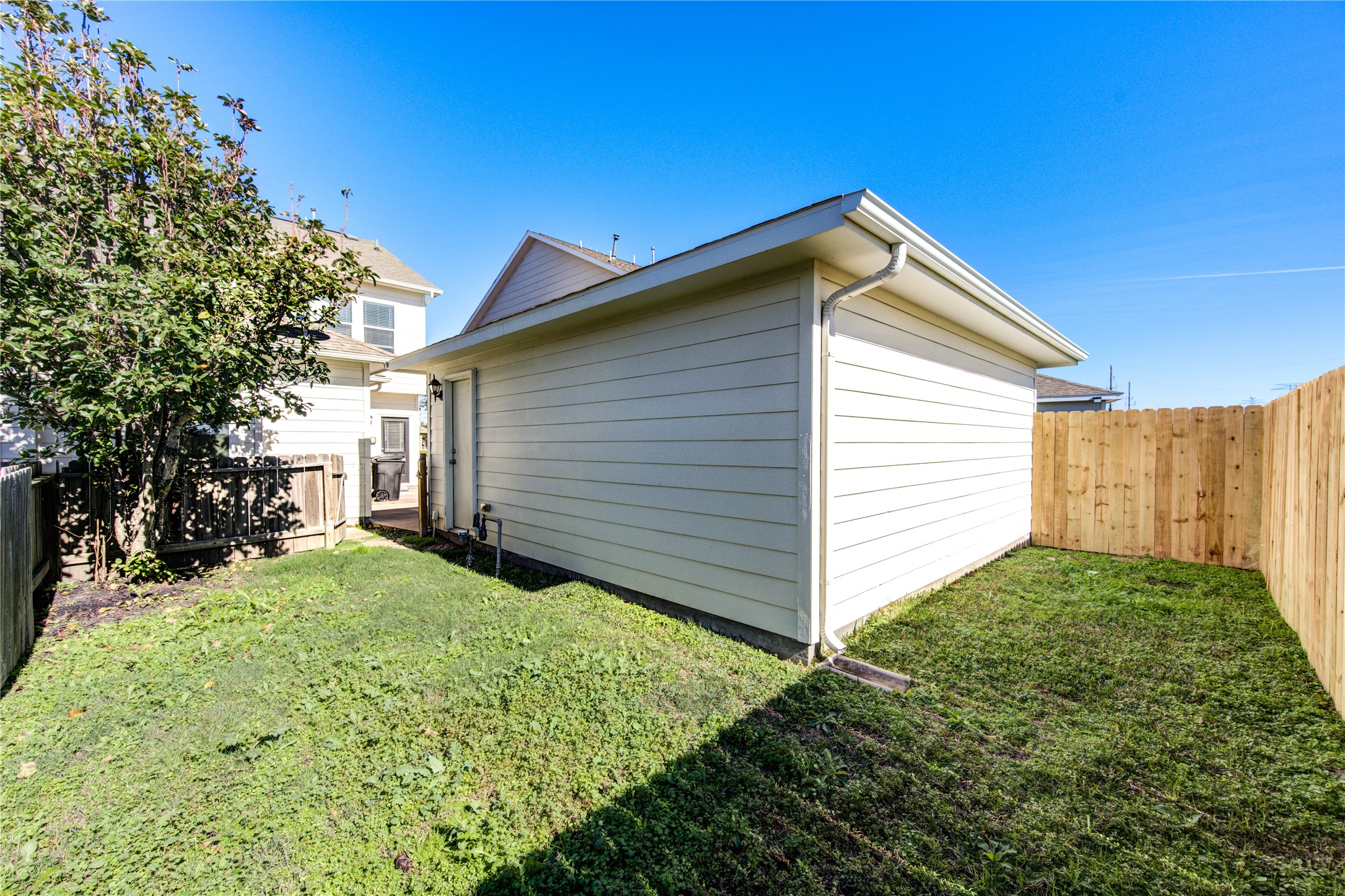 16723 Mammoth Springs Drive Property Photo 43