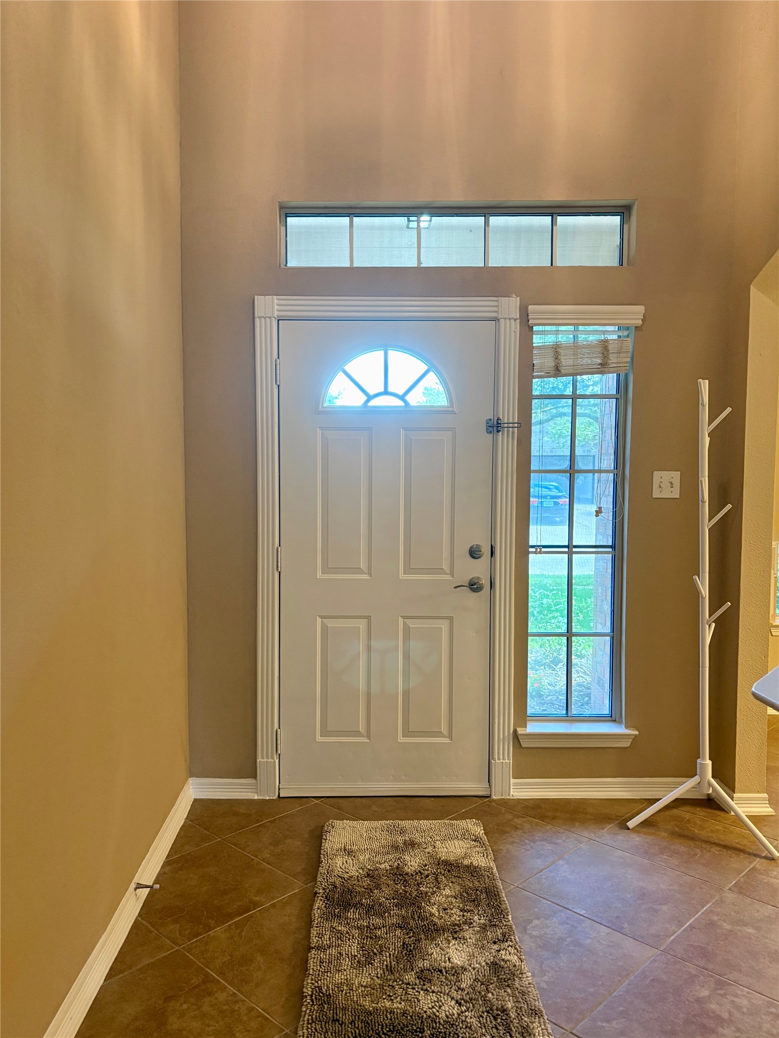 5607 Eagle Sky Boulevard Property Photo 2