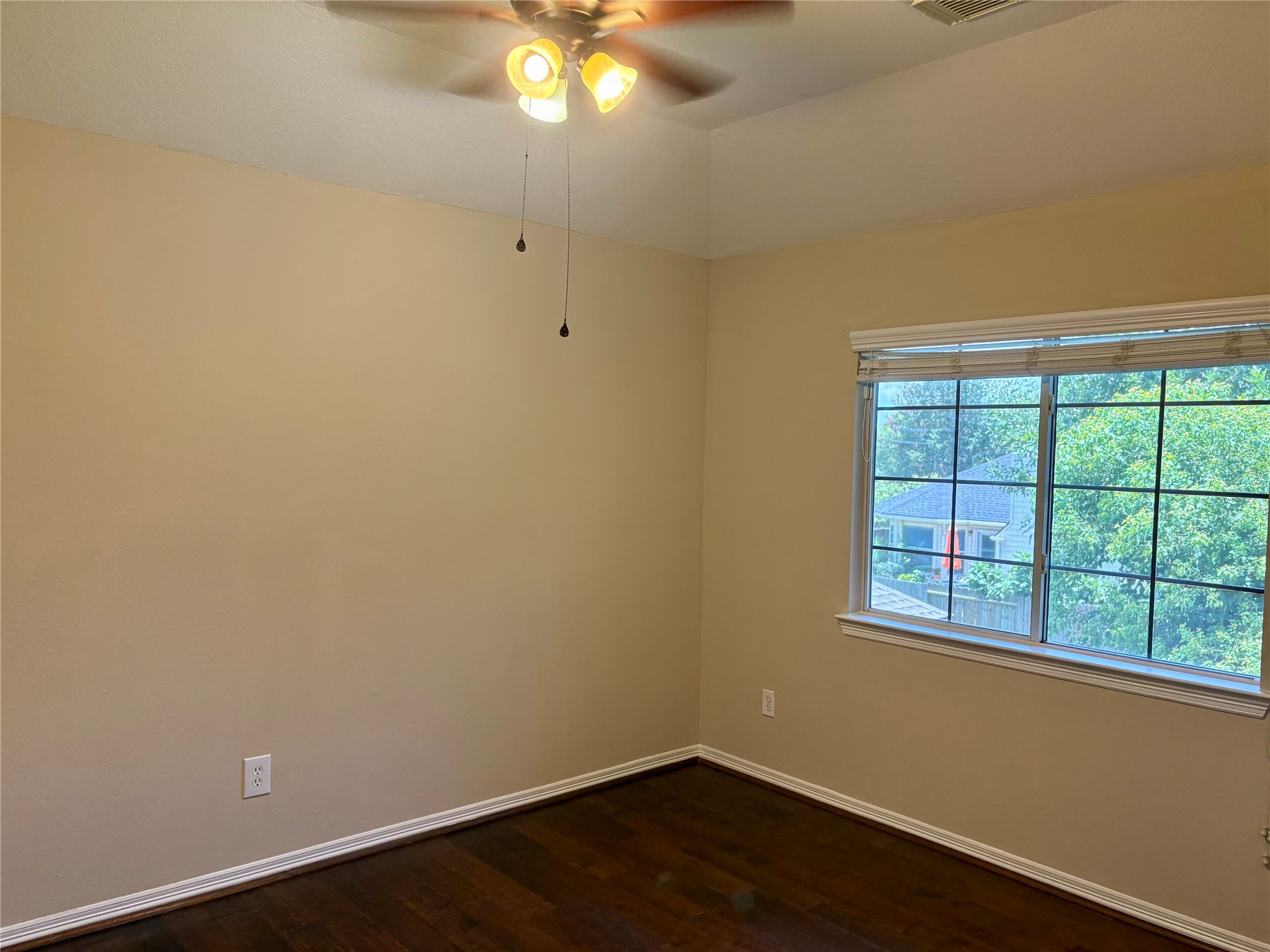 5607 Eagle Sky Boulevard Property Photo 16