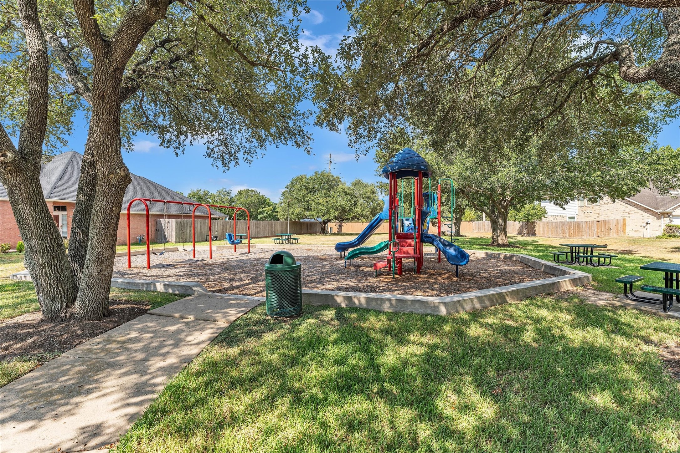 7318 Crestbury Lane Property Photo 48
