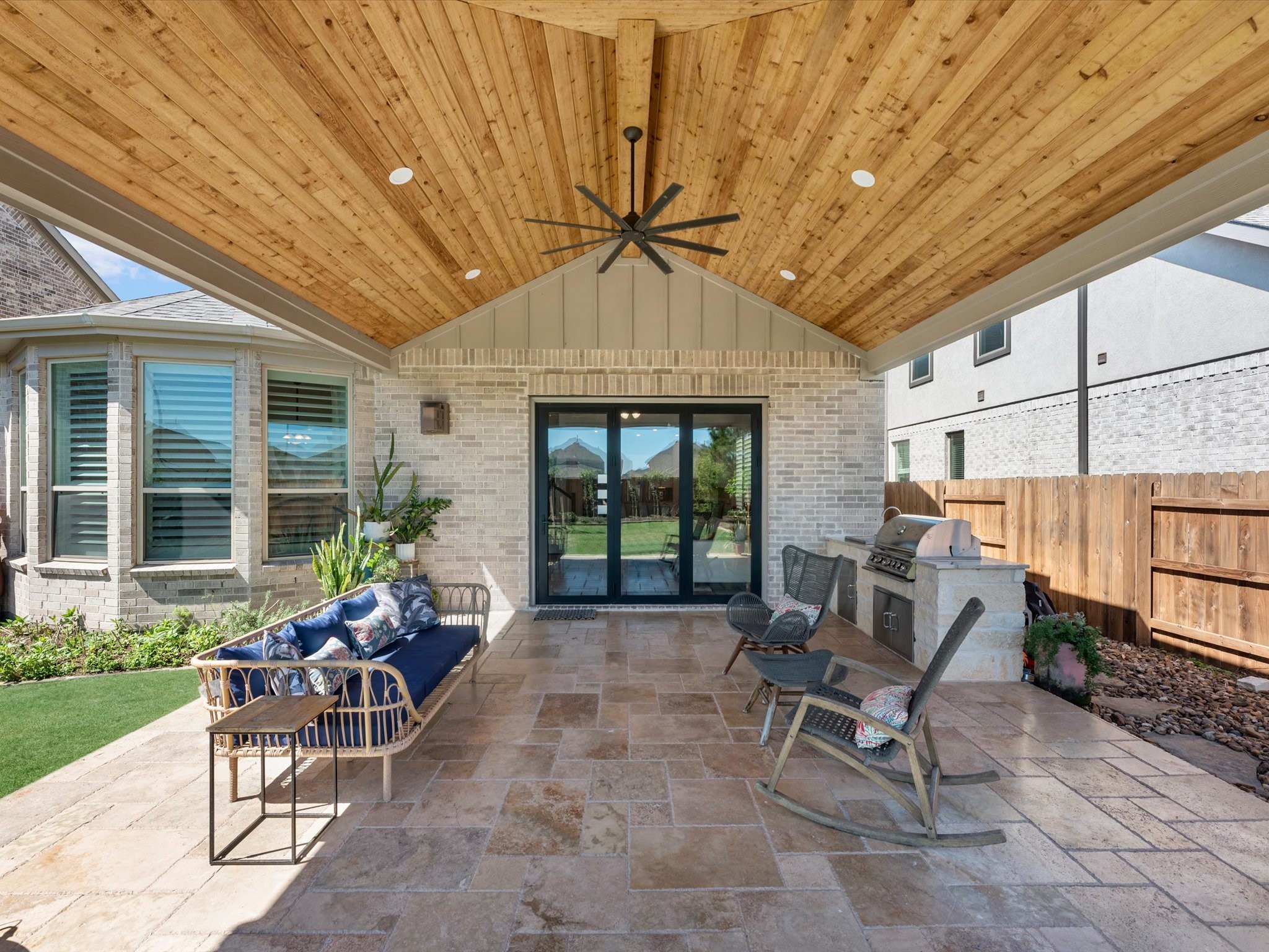 7310 Kingbird Cove Court Property Photo 14