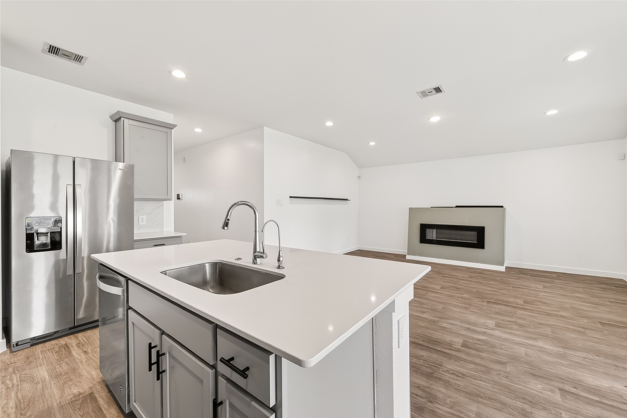 1710 Mountain Echo Drive Property Photo 8