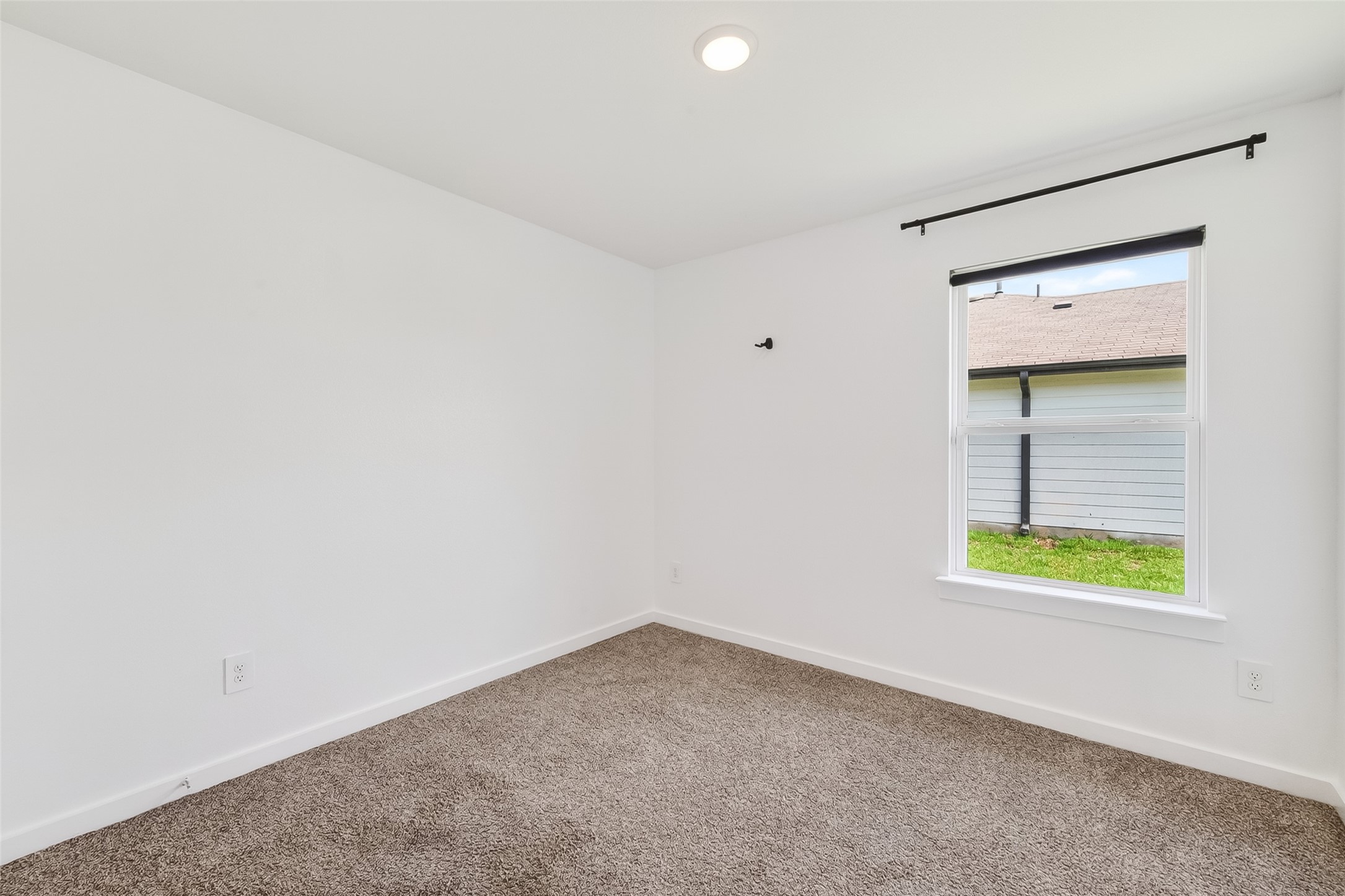 1710 Mountain Echo Drive Property Photo 24