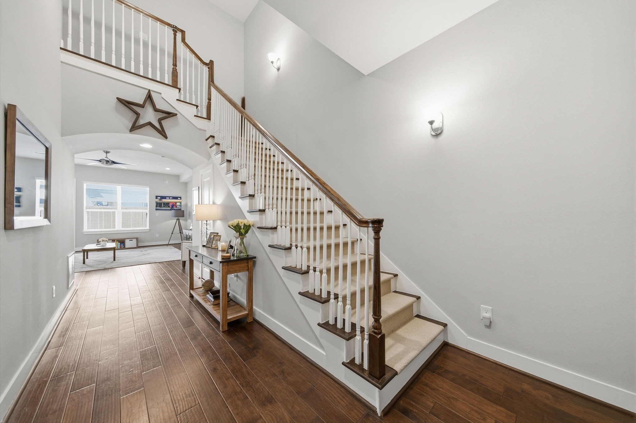 8816 Hollister Square Court Property Photo 2