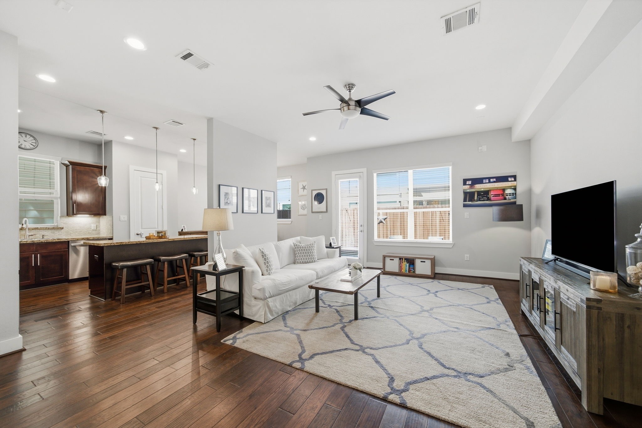 8816 Hollister Square Court Property Photo 4