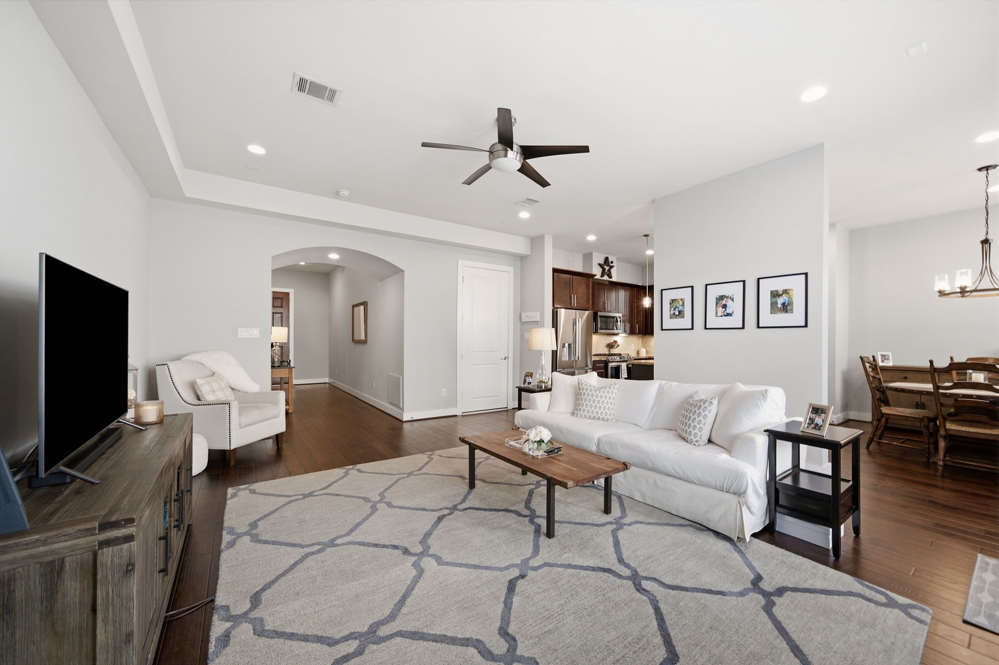8816 Hollister Square Court Property Photo 5