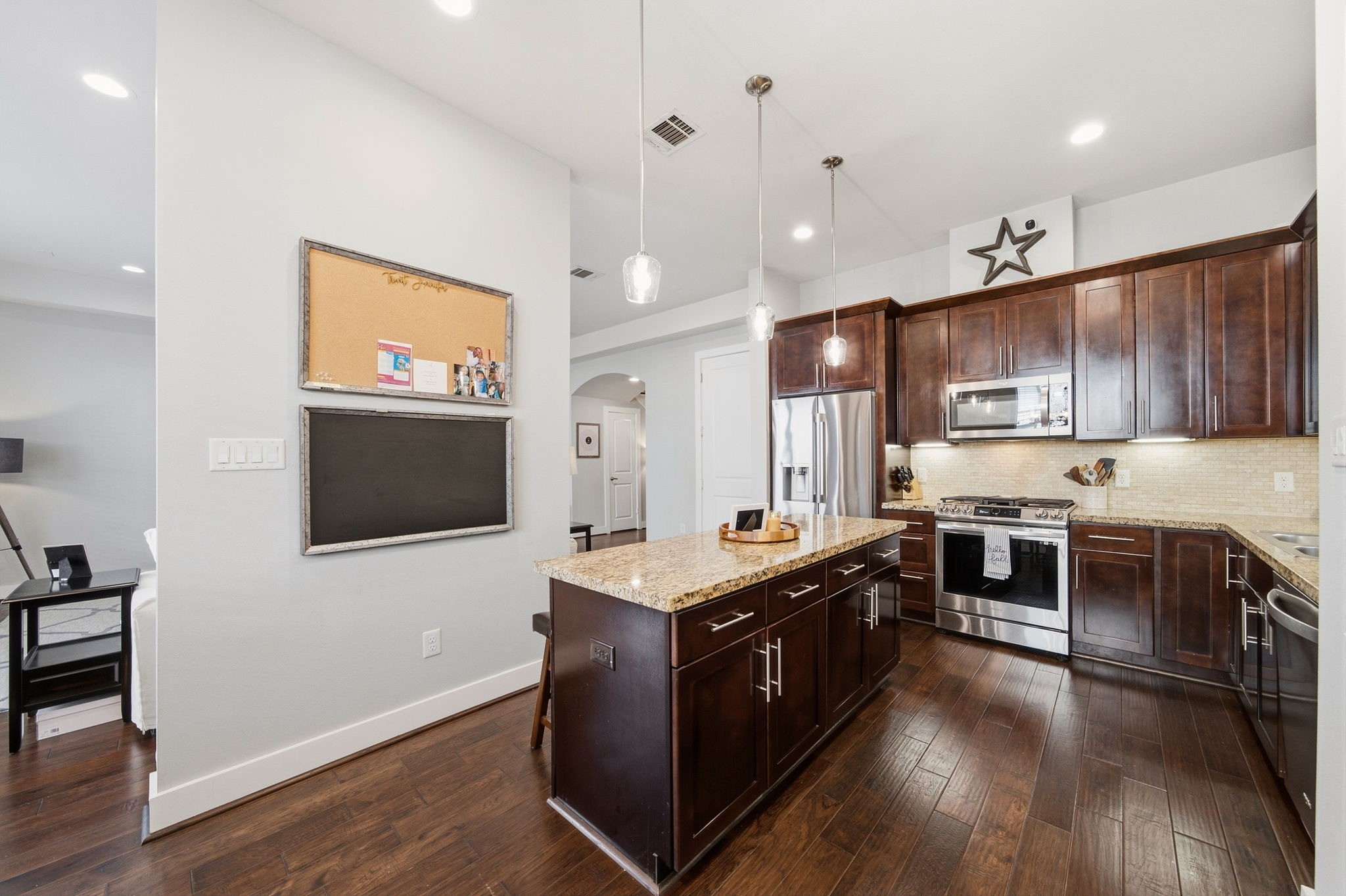 8816 Hollister Square Court Property Photo 7
