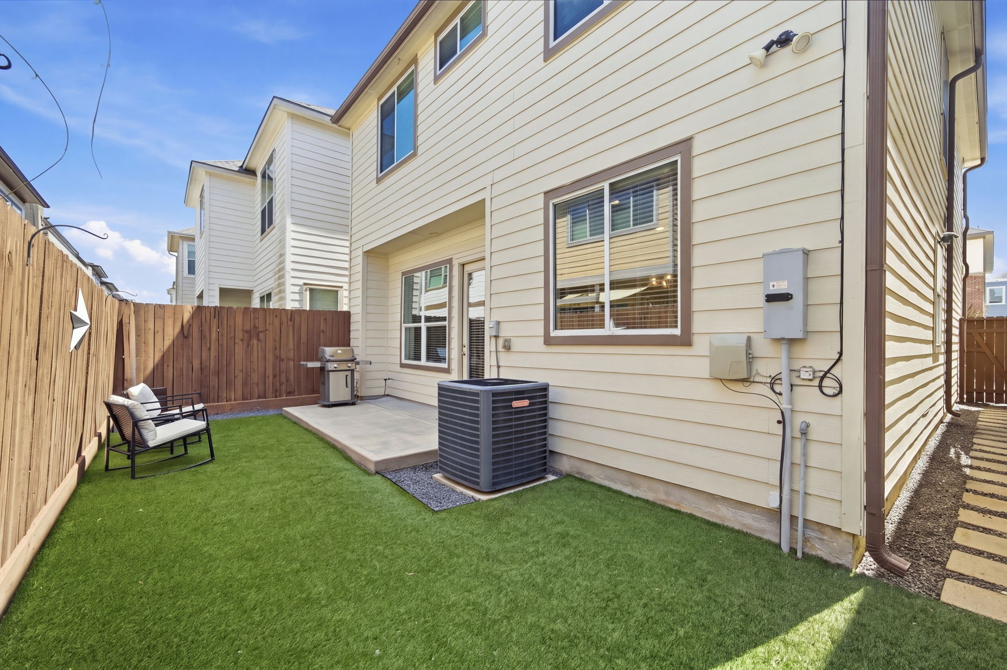 8816 Hollister Square Court Property Photo 30