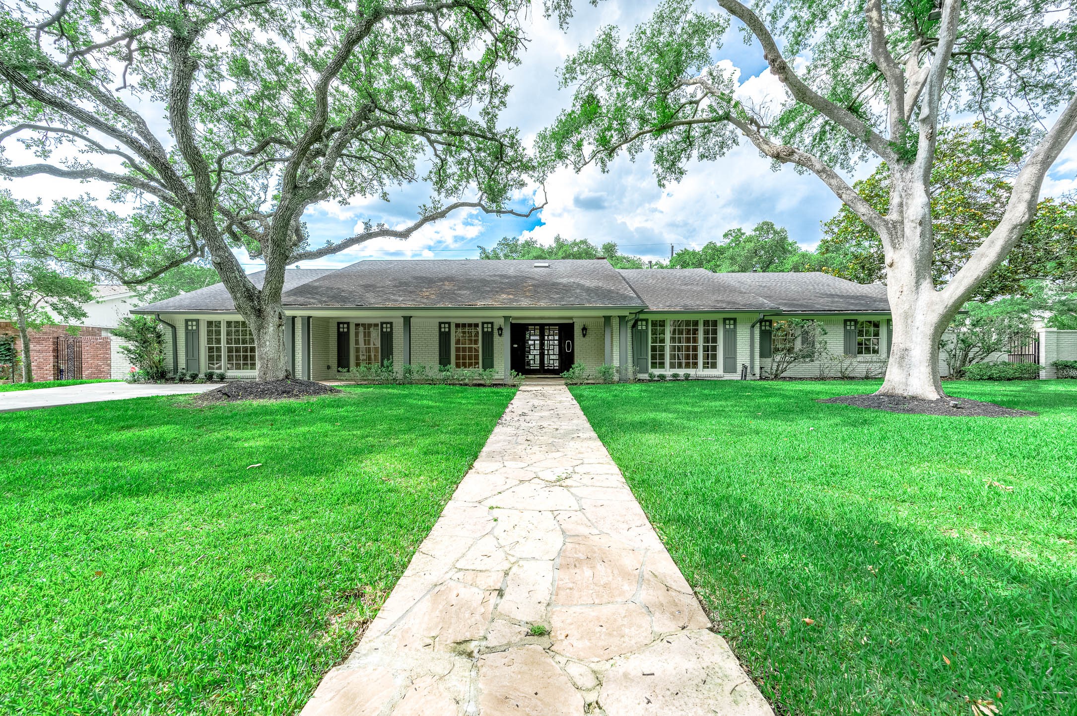 5702 Bayou Glen Road Property Photo 1