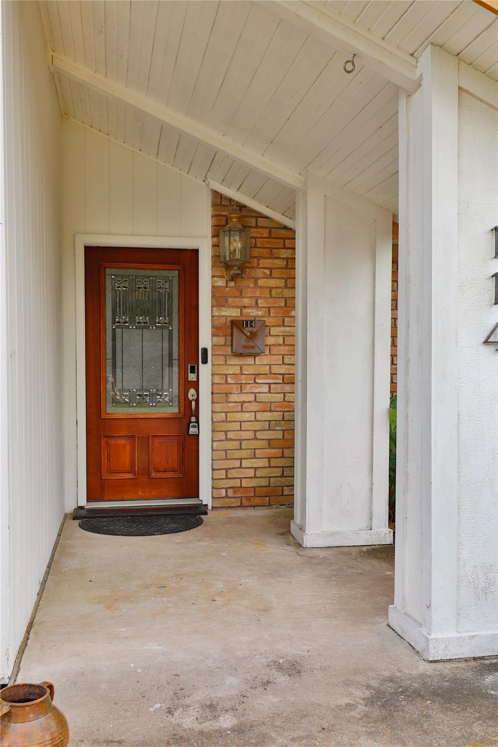 114 Persimmon Lane, Lake Jackson Tx 77566 Property Photo 3