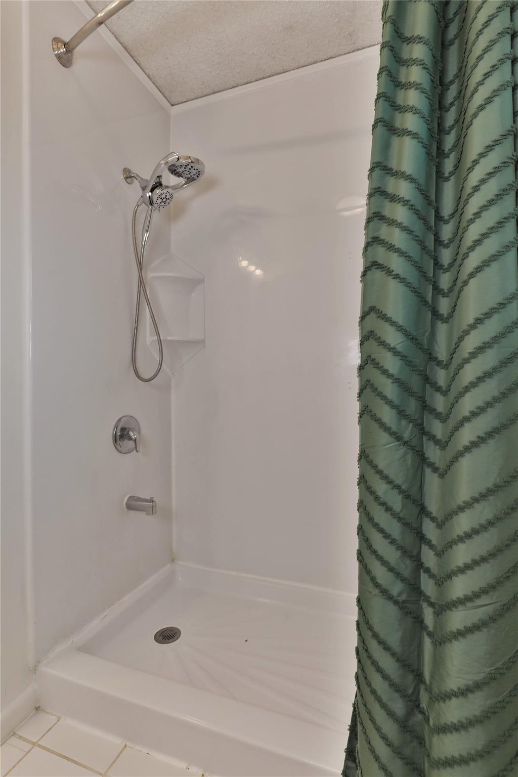 114 Persimmon Lane, Lake Jackson Tx 77566 Property Photo 19