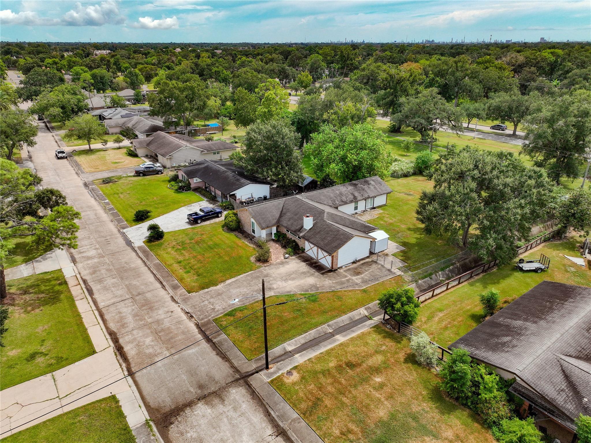 114 Persimmon Lane, Lake Jackson Tx 77566 Property Photo 33
