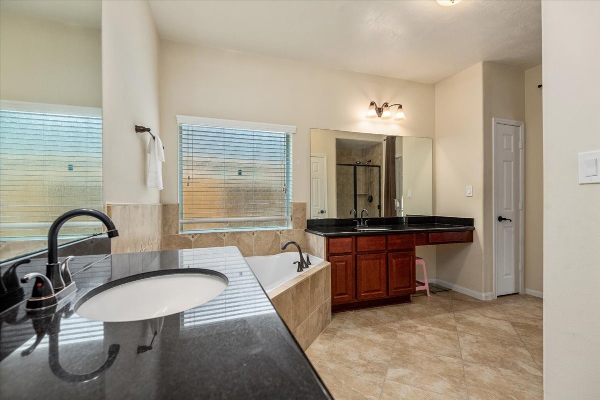 8105 Tranquil Lake Way Property Photo 15