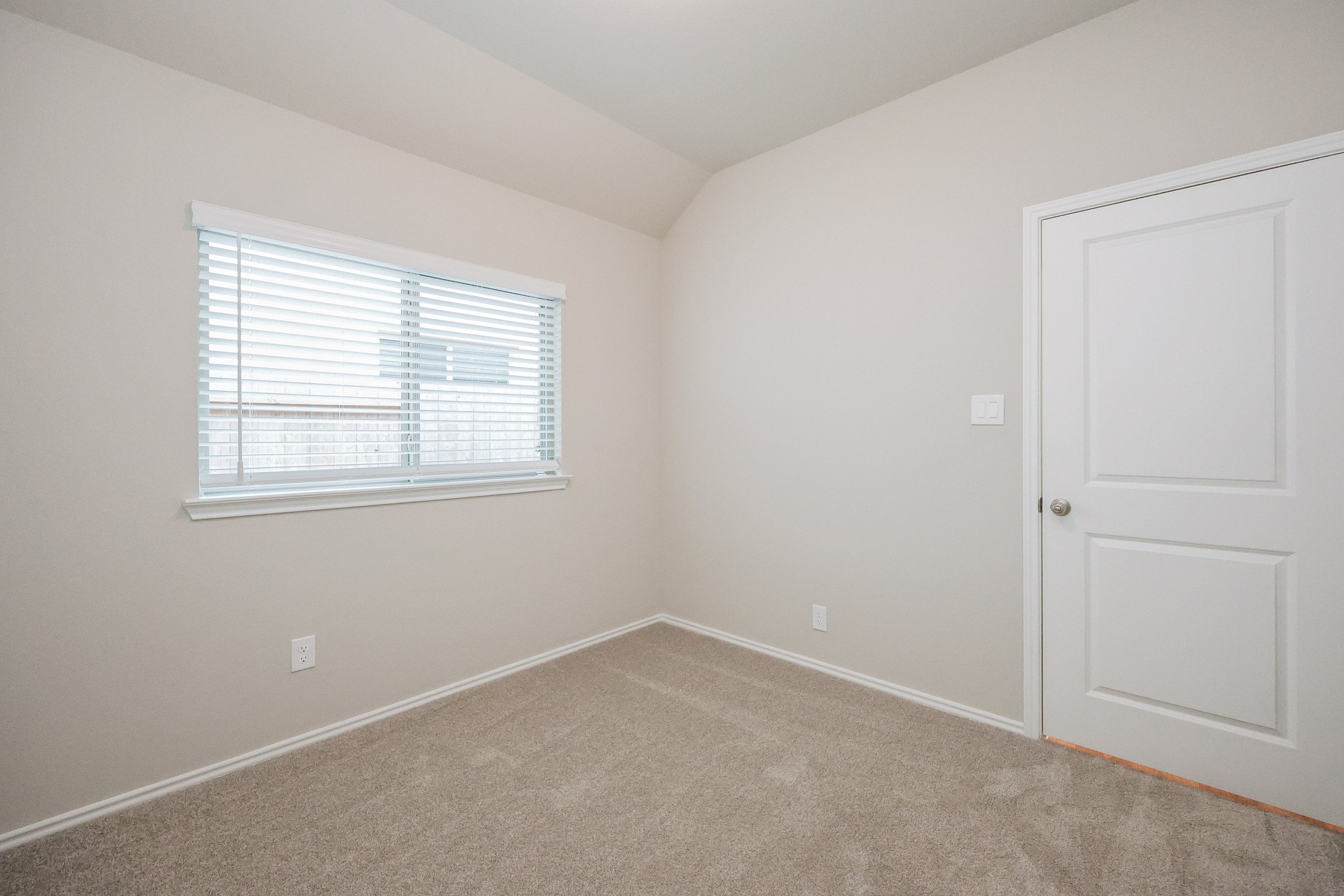 110 Candlelight Ridge Court Property Photo 21