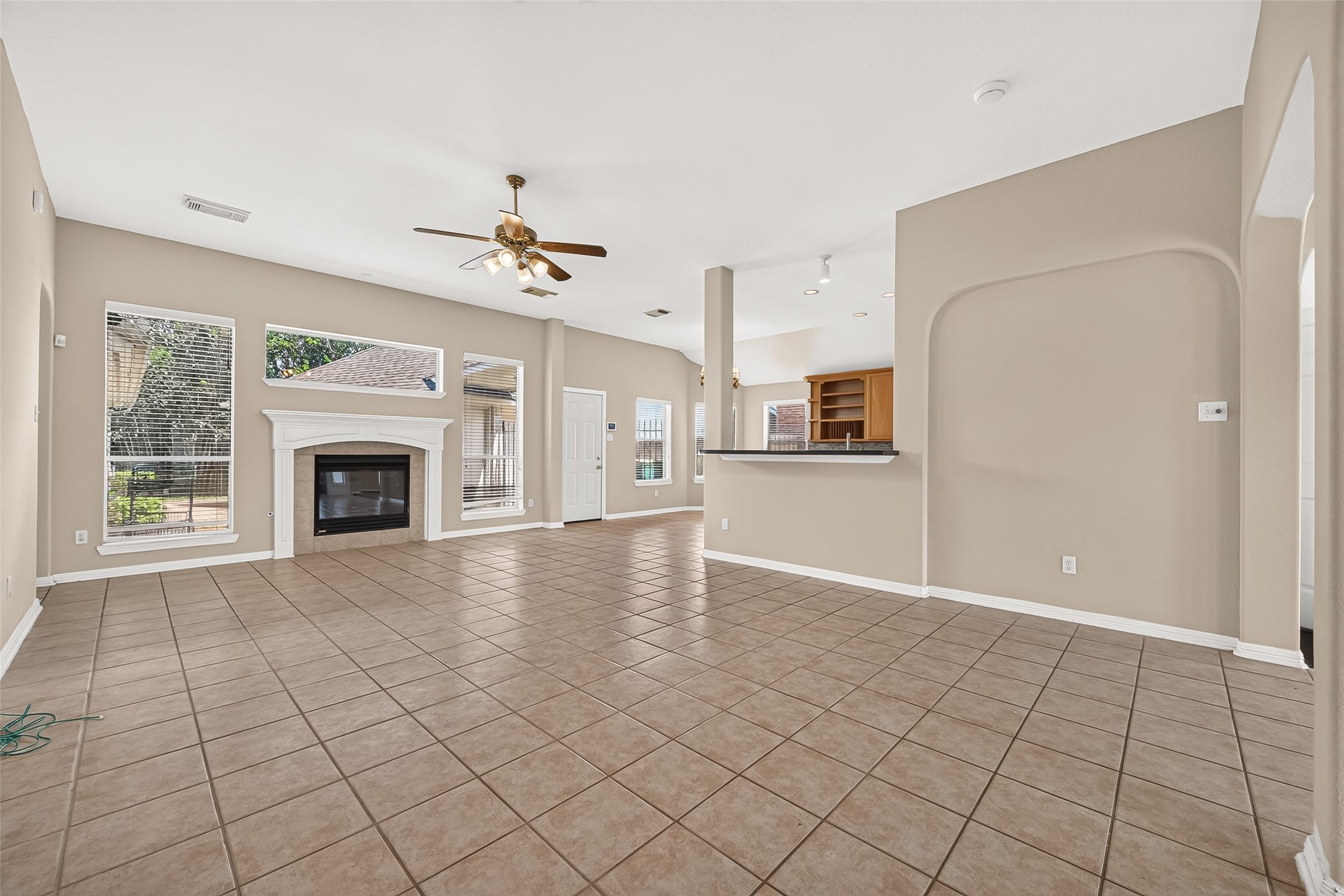 2726 Martinec Drive Property Photo 10