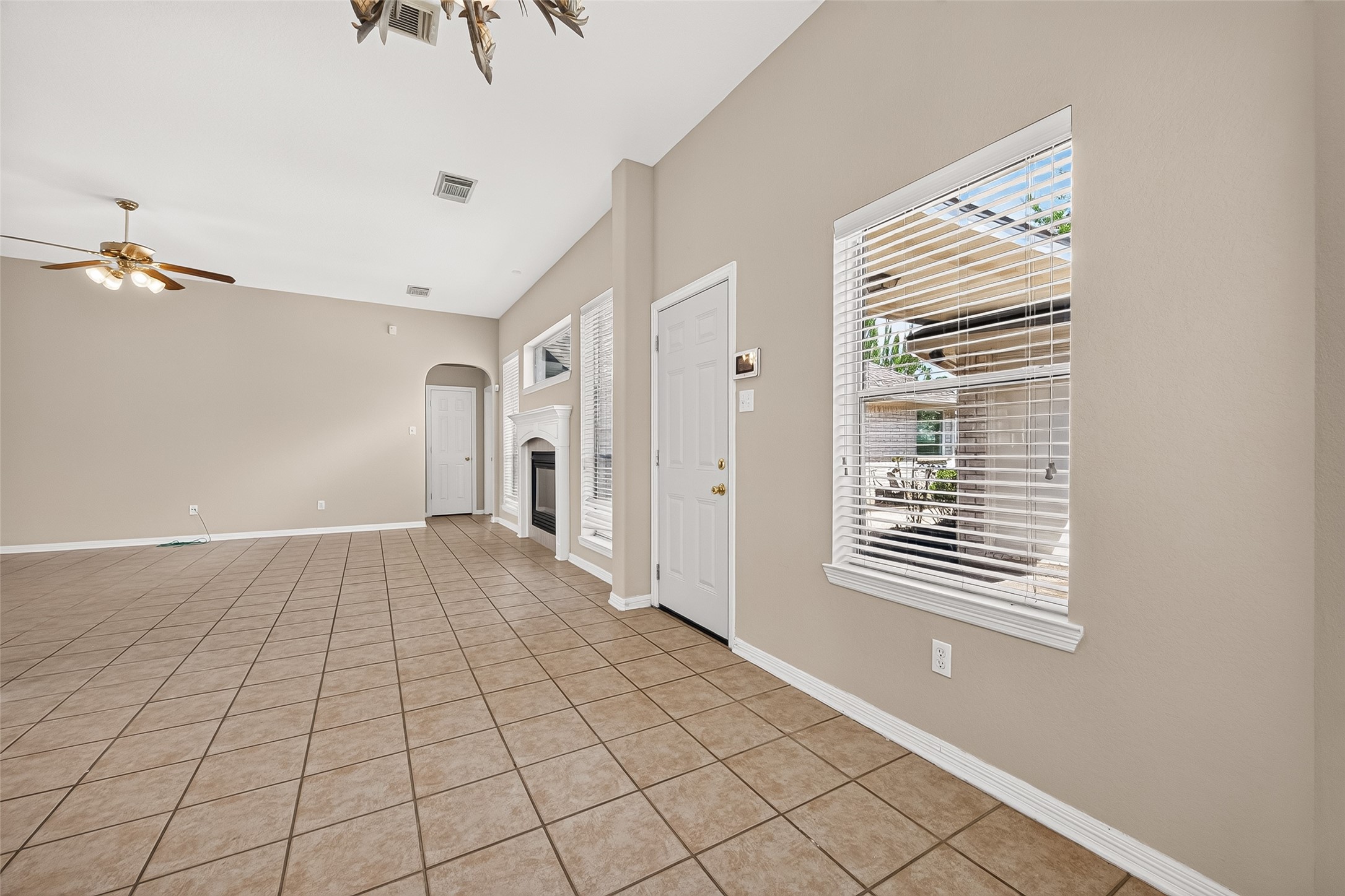 2726 Martinec Drive Property Photo 14