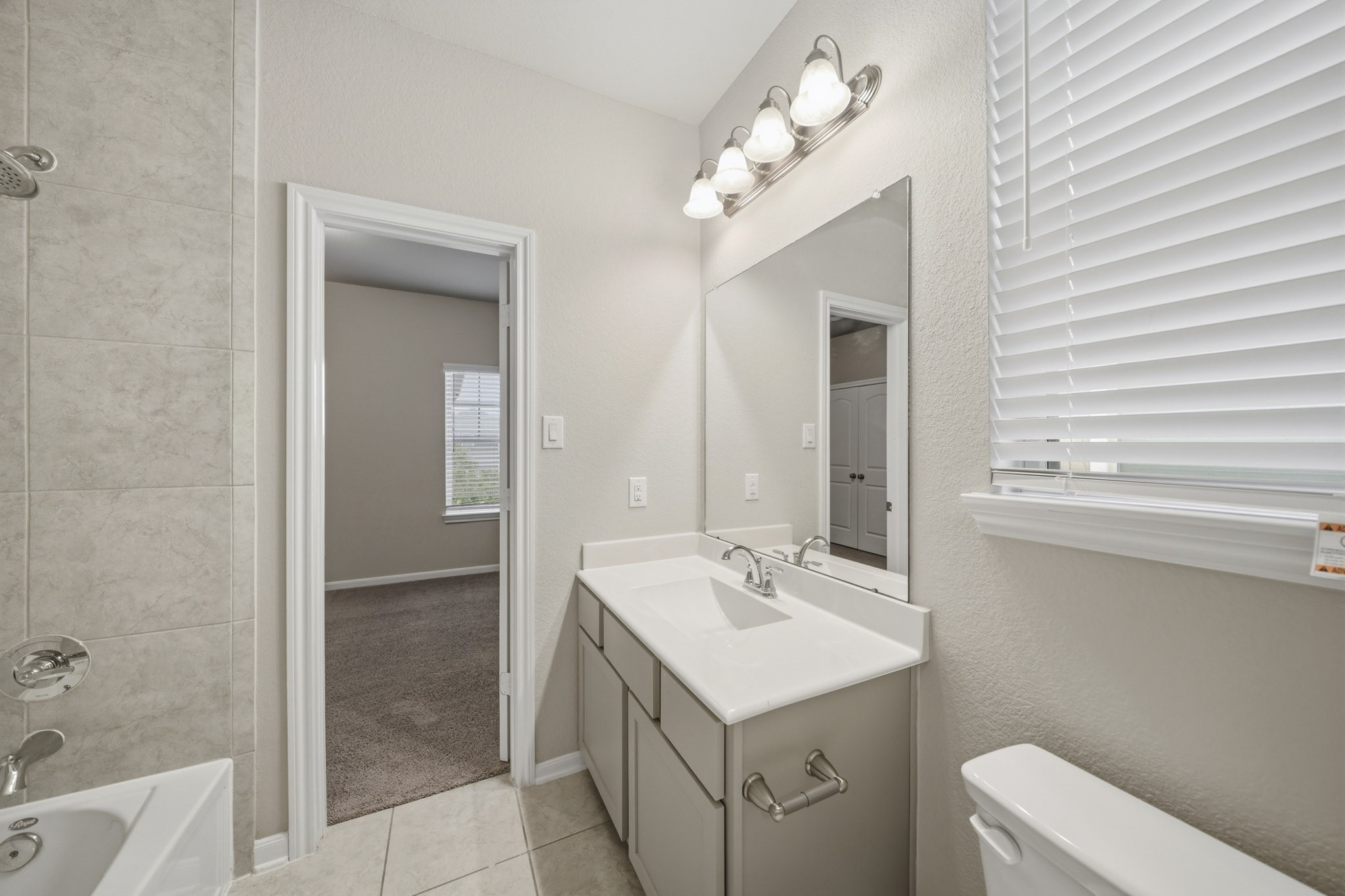 8734 Laurel Crest Drive Property Photo 25