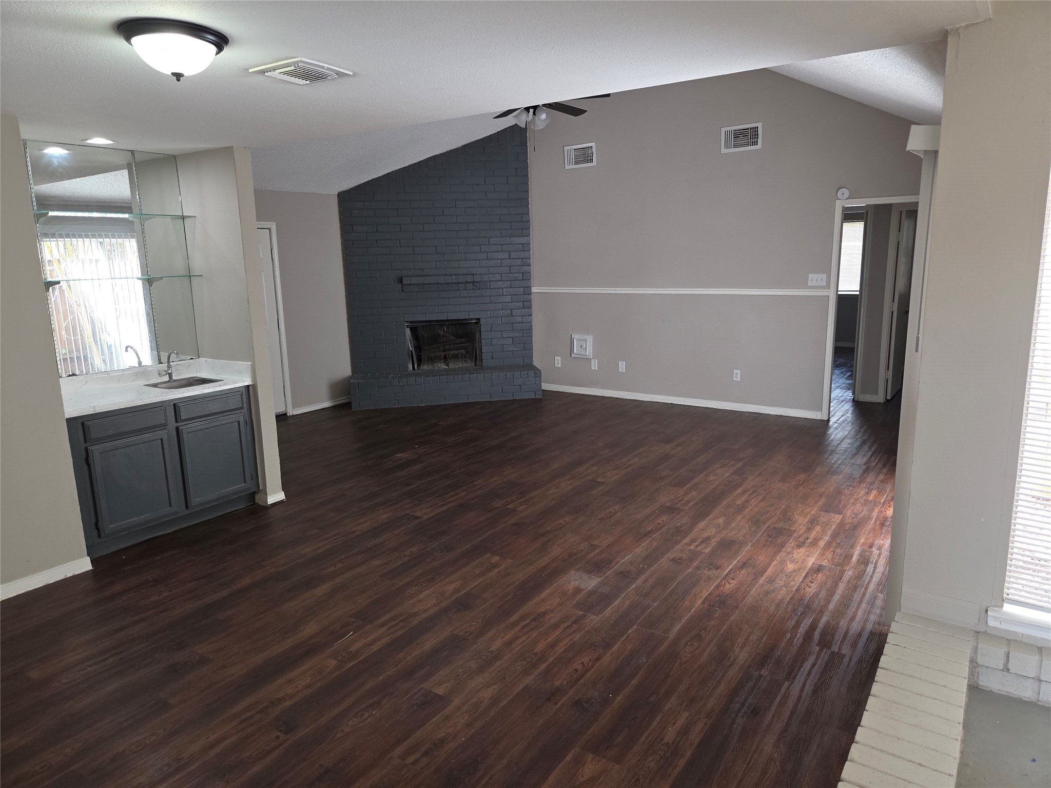 6303 Gladewell Drive Property Photo 3