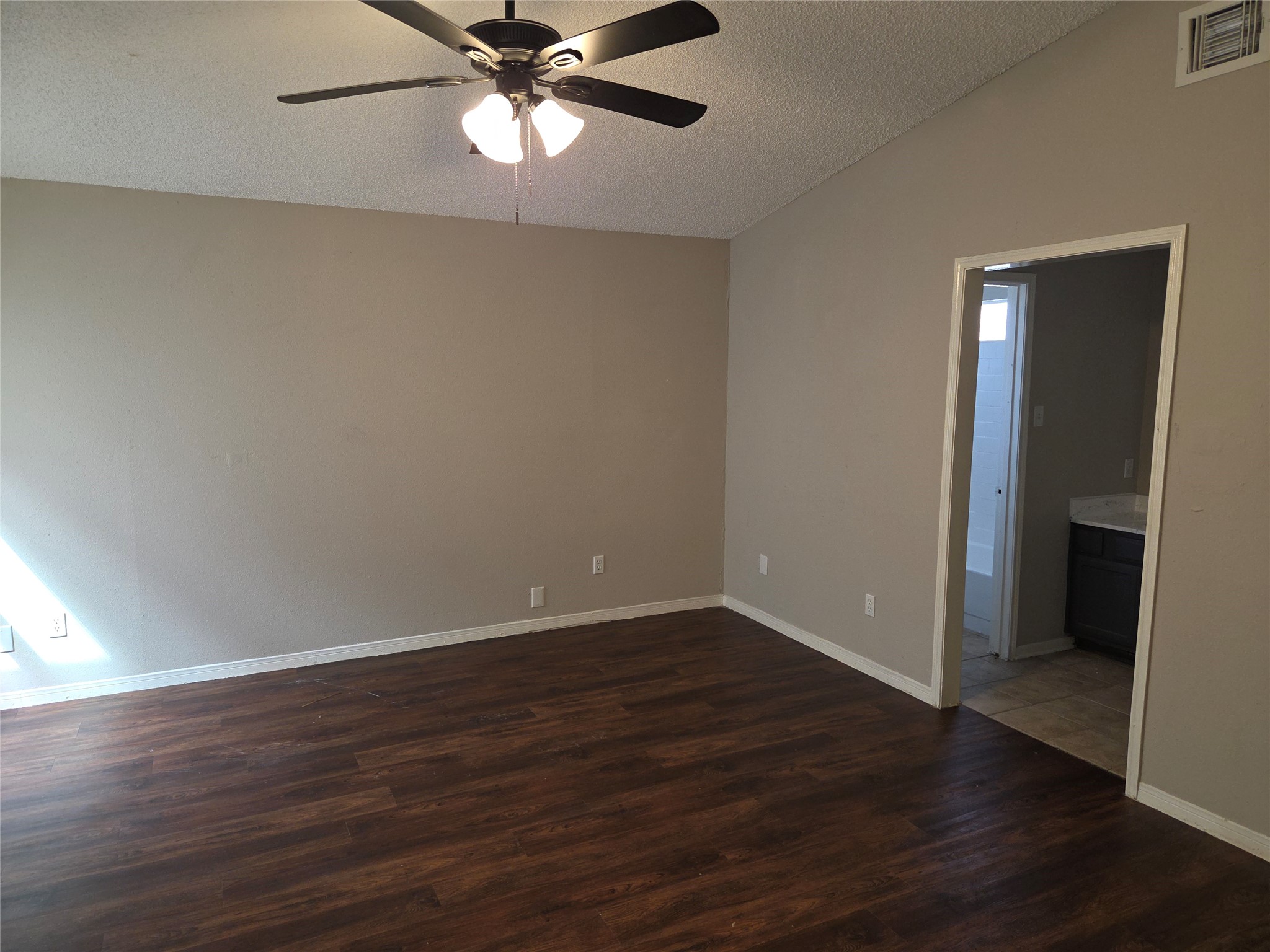 6303 Gladewell Drive Property Photo 15