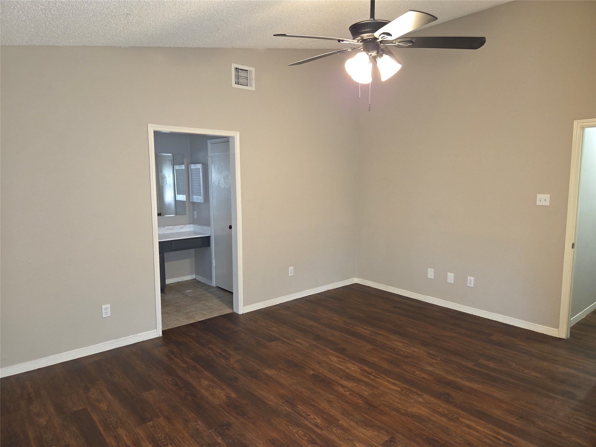 6303 Gladewell Drive Property Photo 16