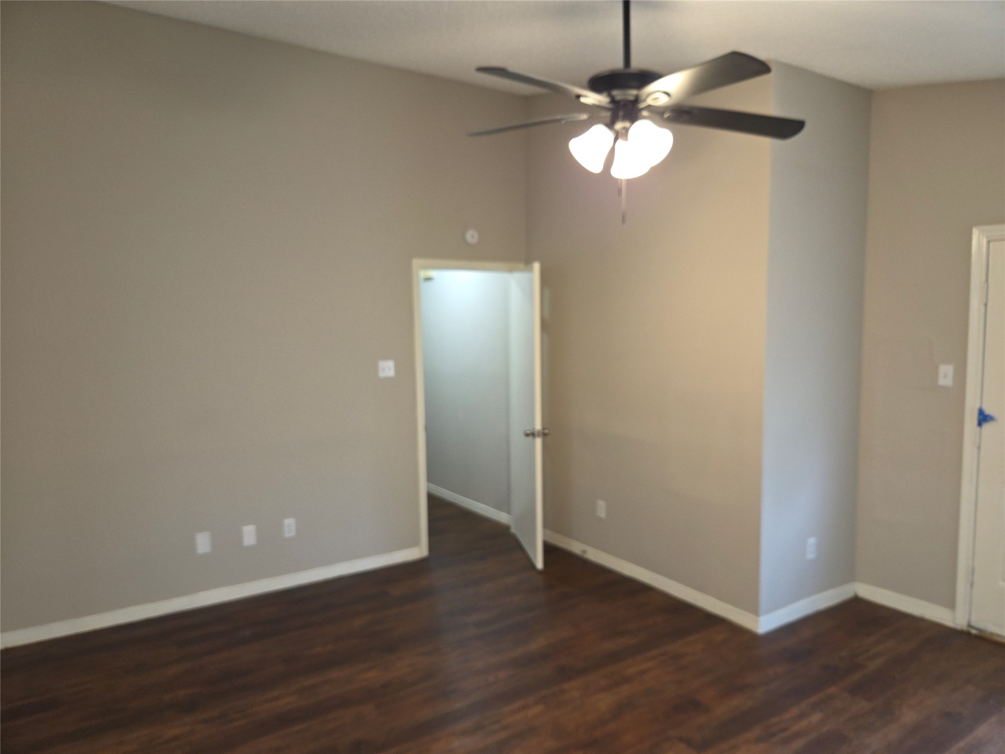 6303 Gladewell Drive Property Photo 17