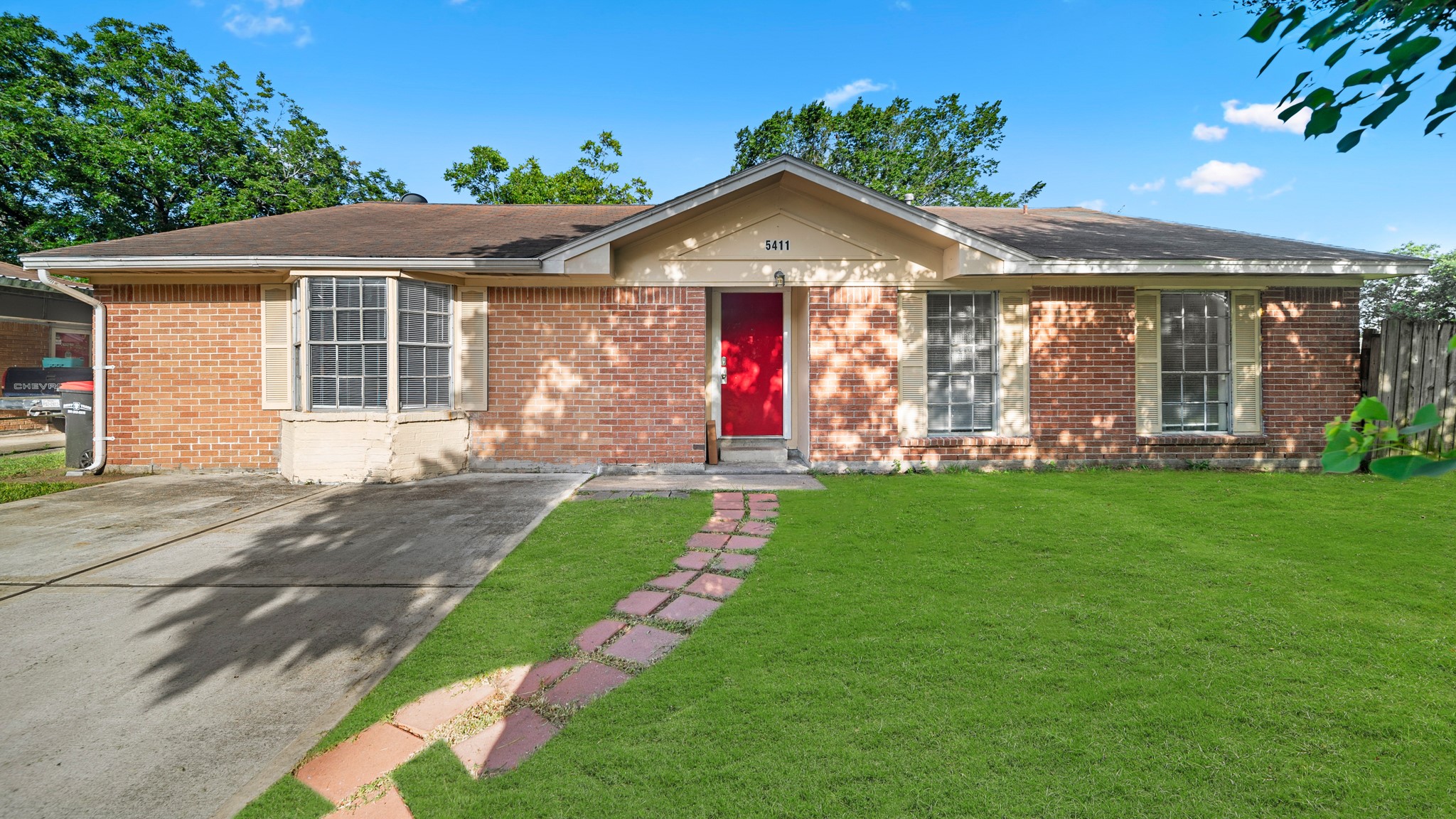 5411 Lorraine Drive Property Photo 1