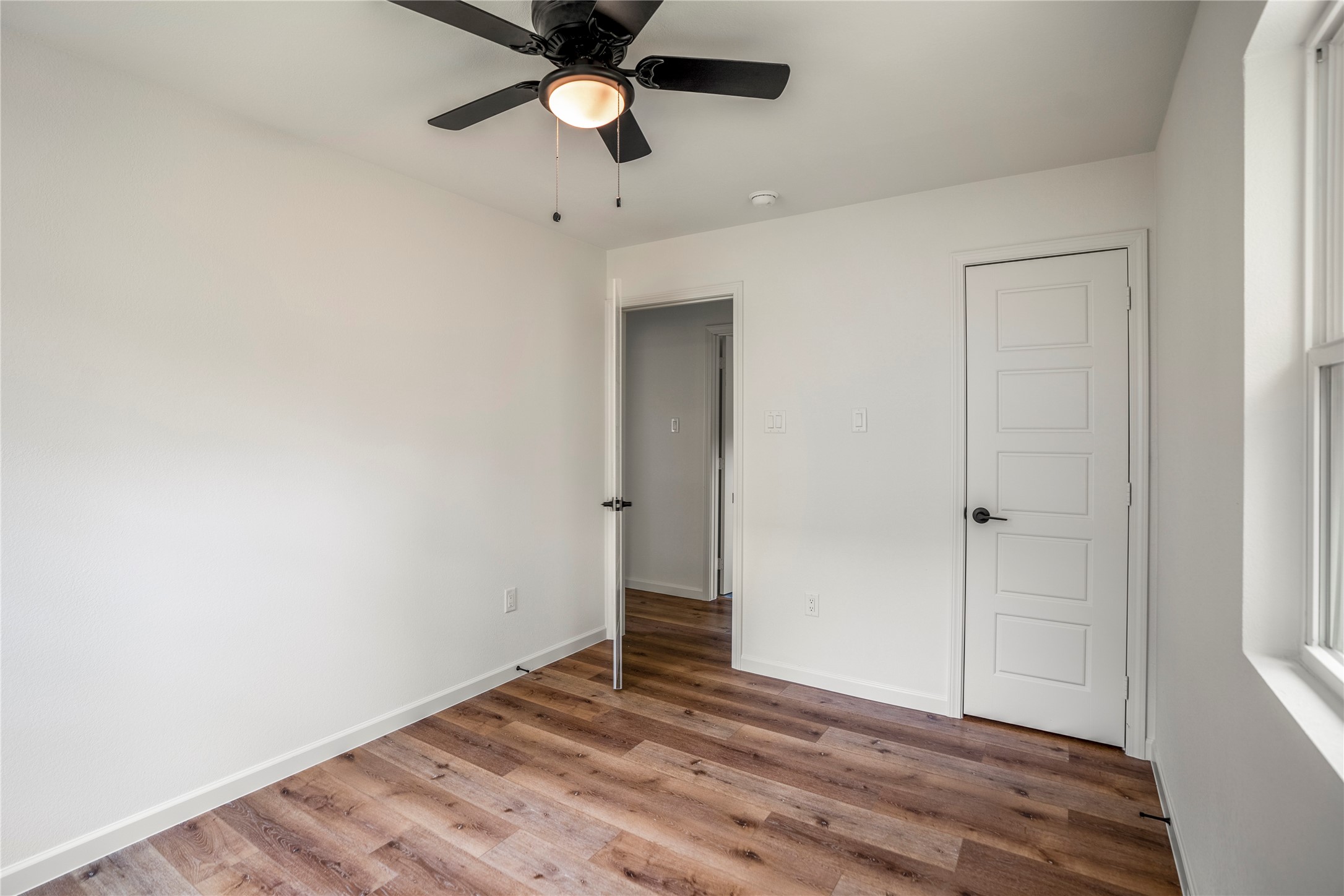 3923 Alsace Street Property Photo 27