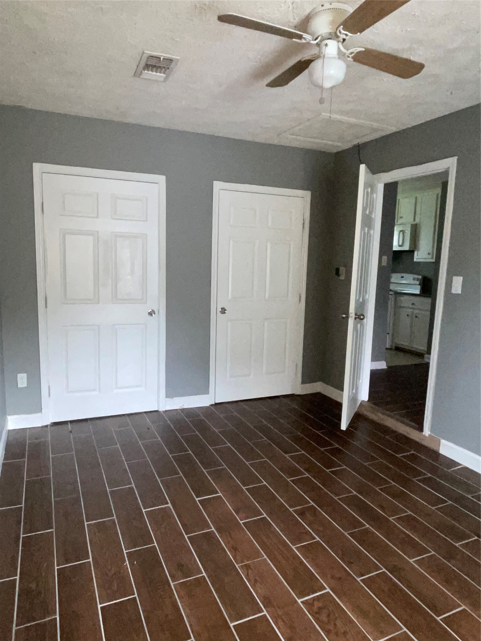 4518 Oak Shadows Drive Property Photo 16