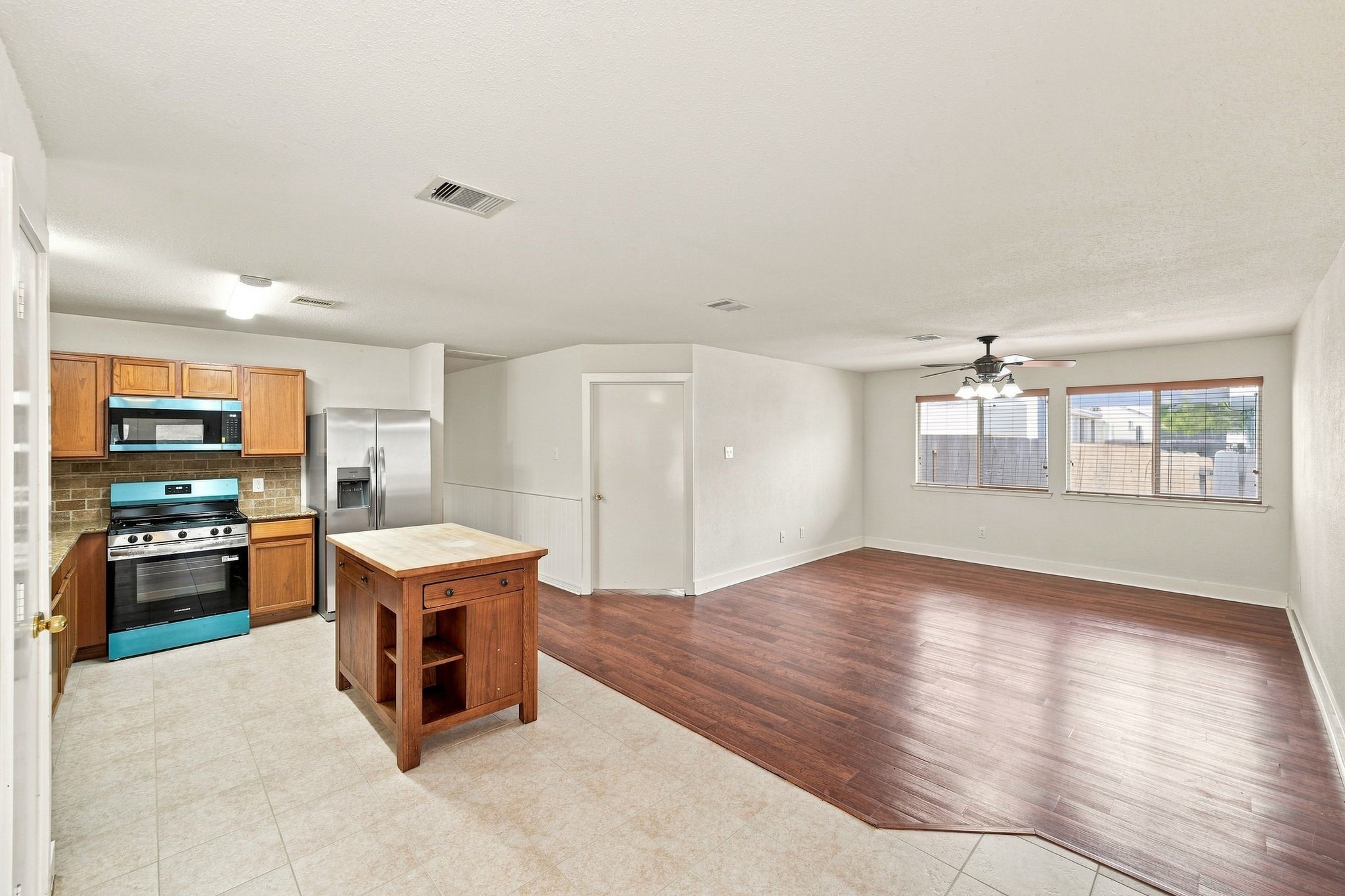 3927 Federal Lane Property Photo 14