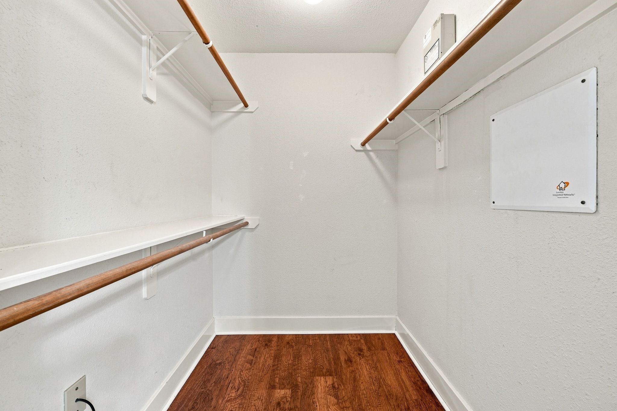 3927 Federal Lane Property Photo 25