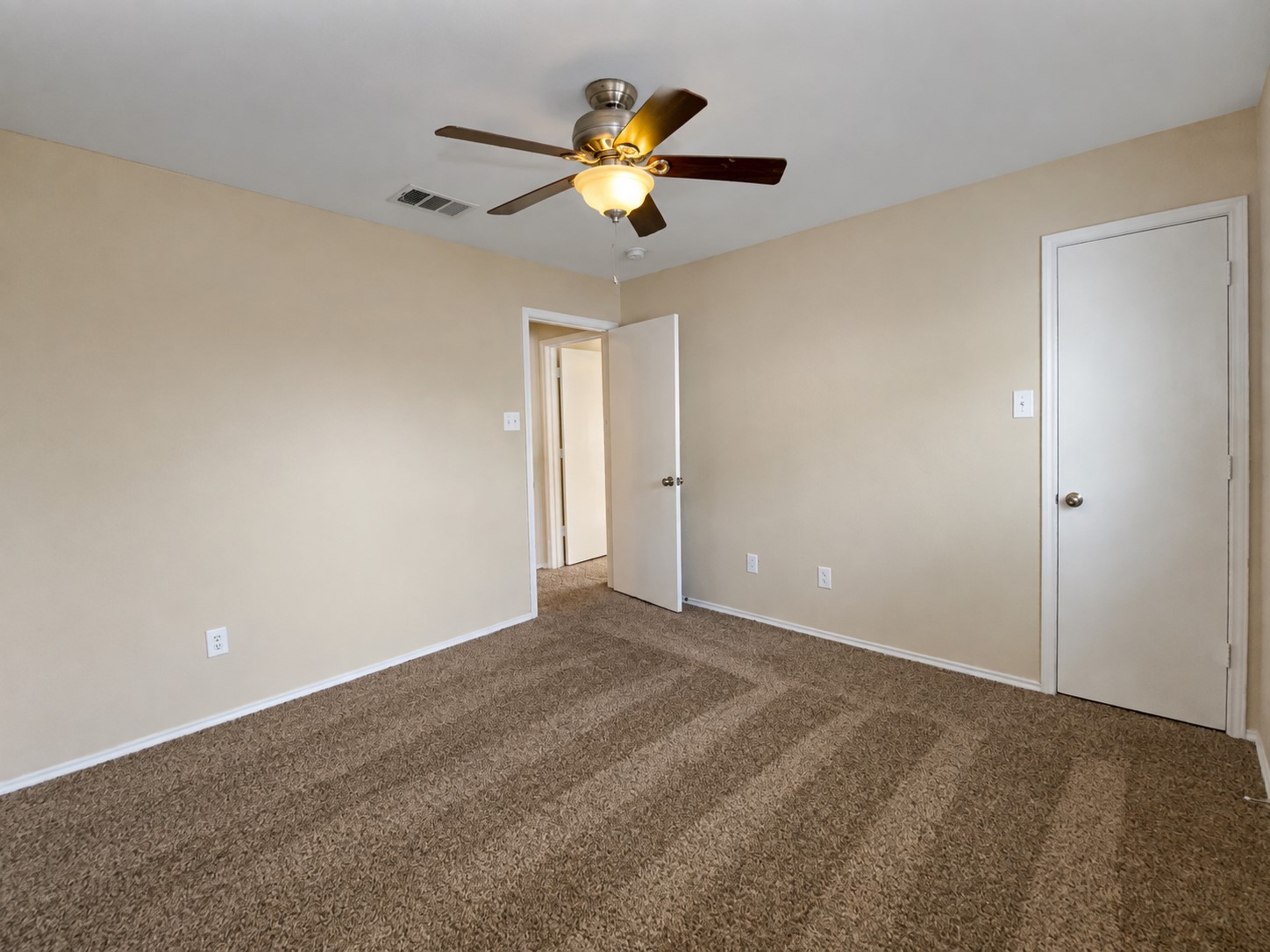 525 Eagles Nest Cove Property Photo 41