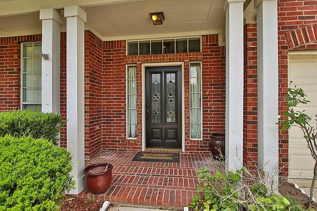 1923 Wellsley Court Property Photo 3