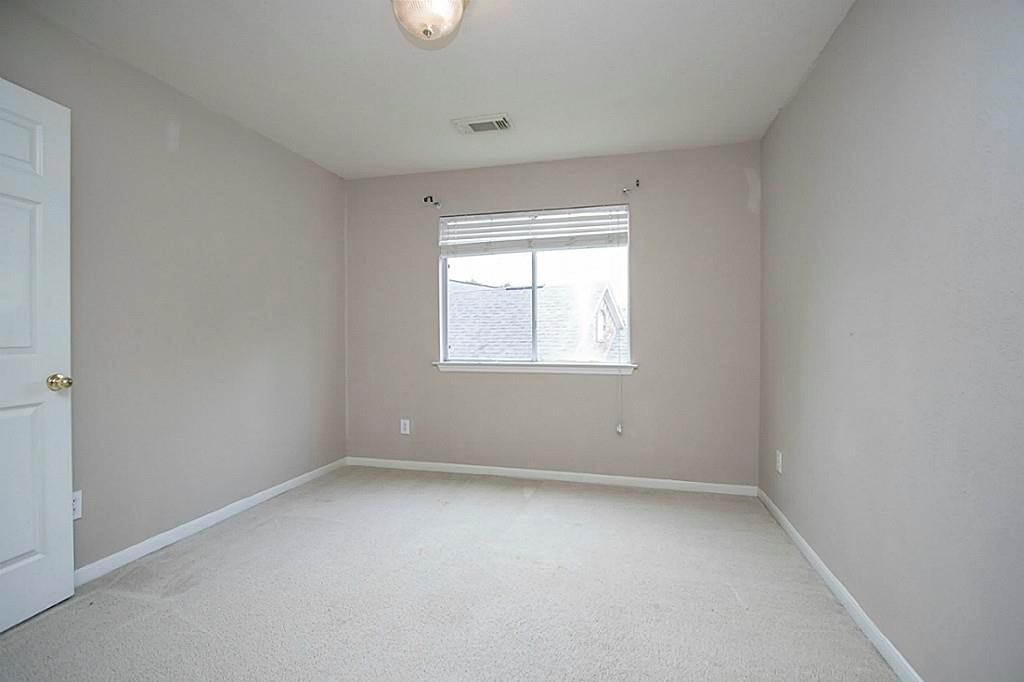 1923 Wellsley Court Property Photo 25
