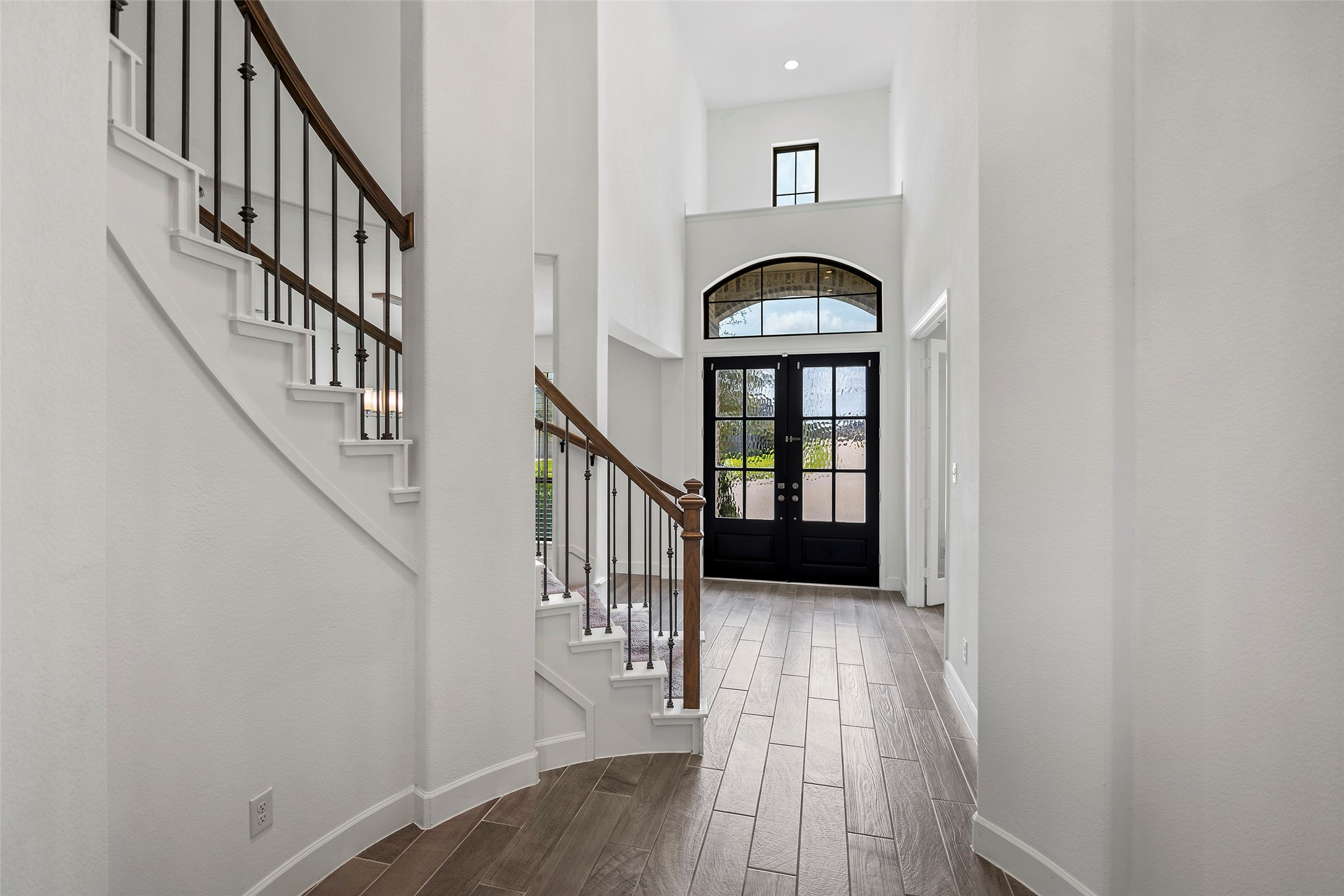 28946 Parker Ridge Drive Property Photo 3