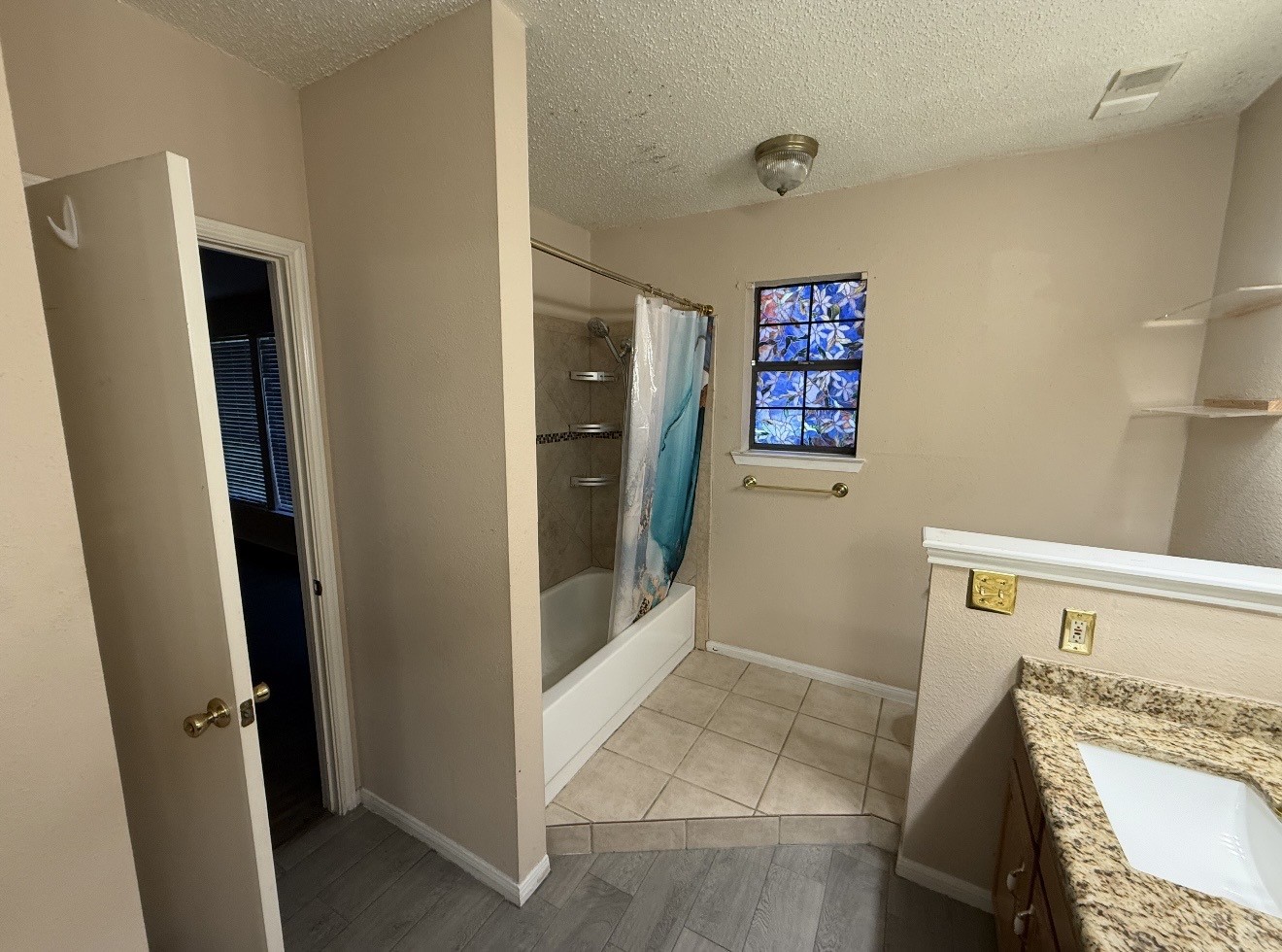 2610 Encina Dr 1 Property Photo 4