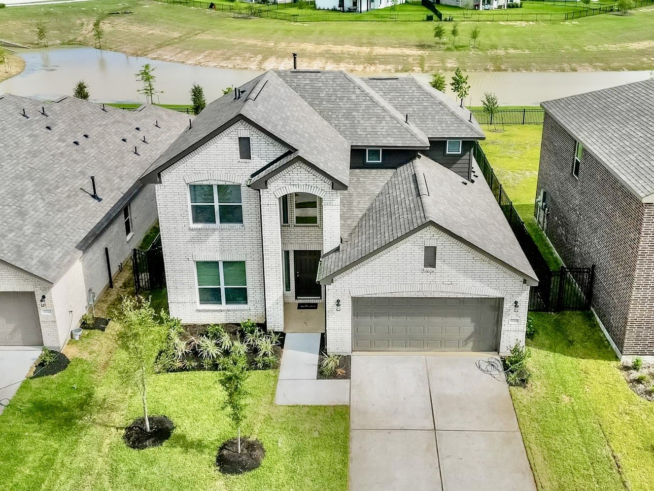 27231 Blue Pool Drive Property Photo 1
