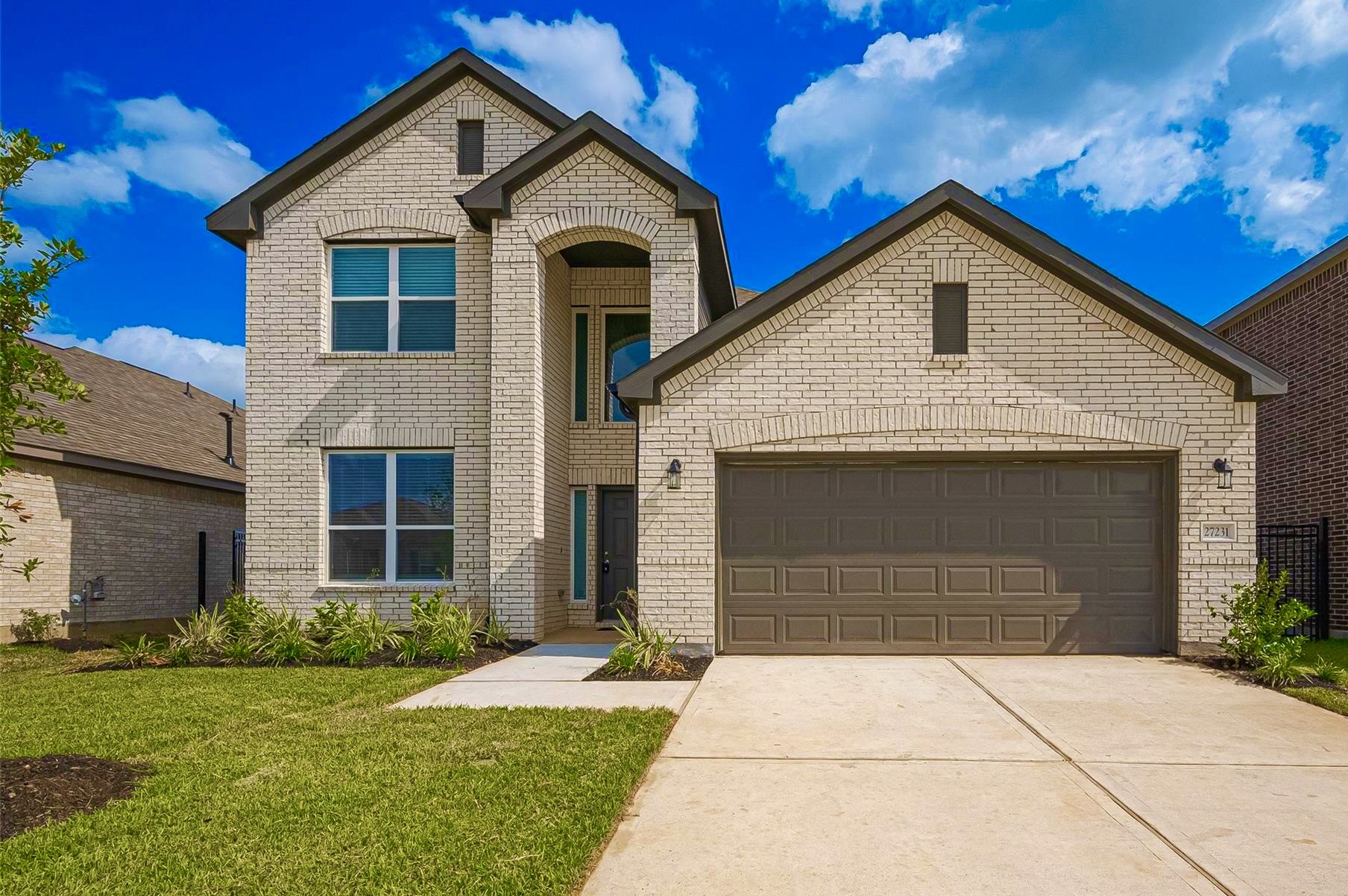 27231 Blue Pool Drive Property Photo 3
