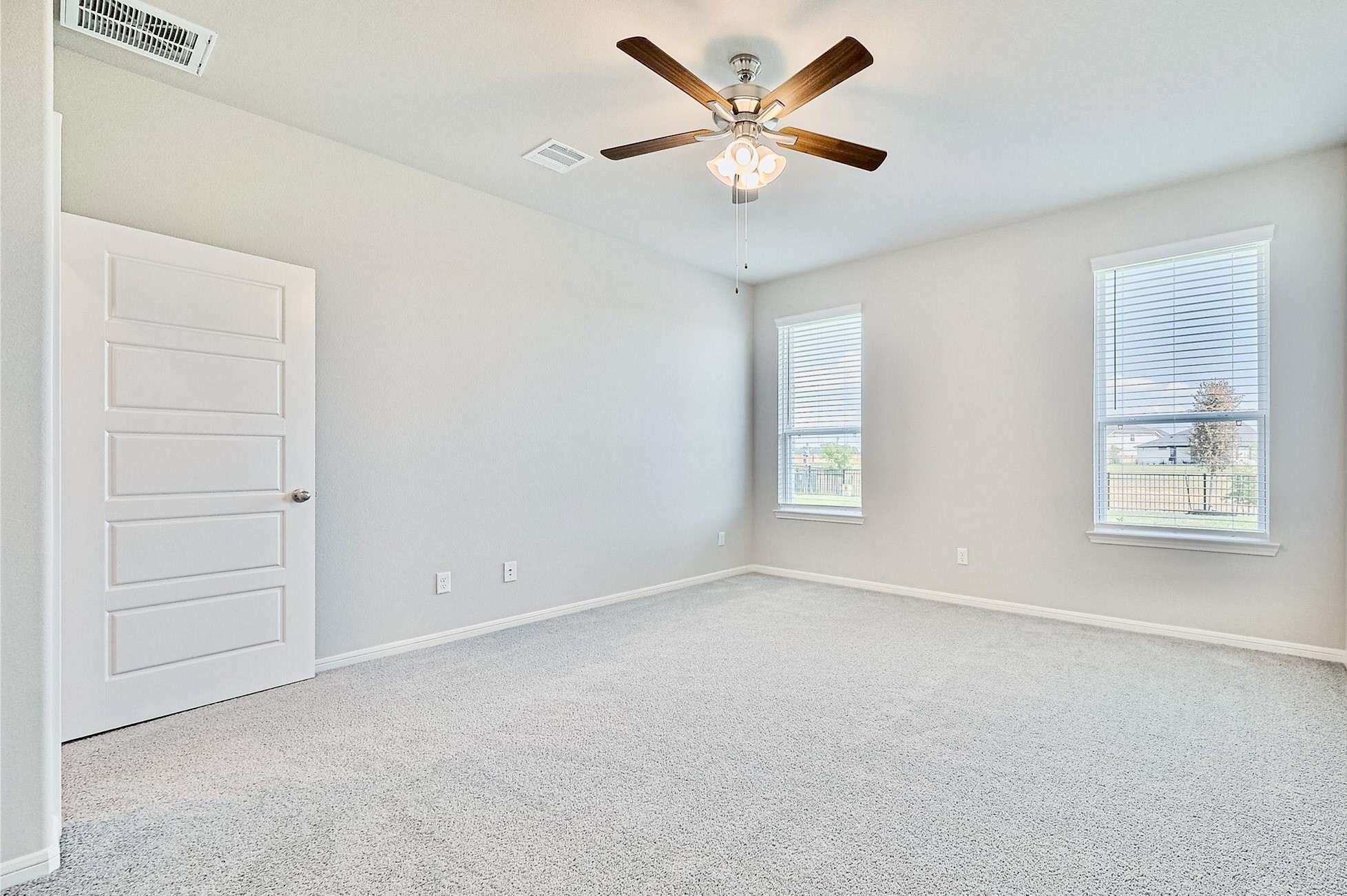 27231 Blue Pool Drive Property Photo 12