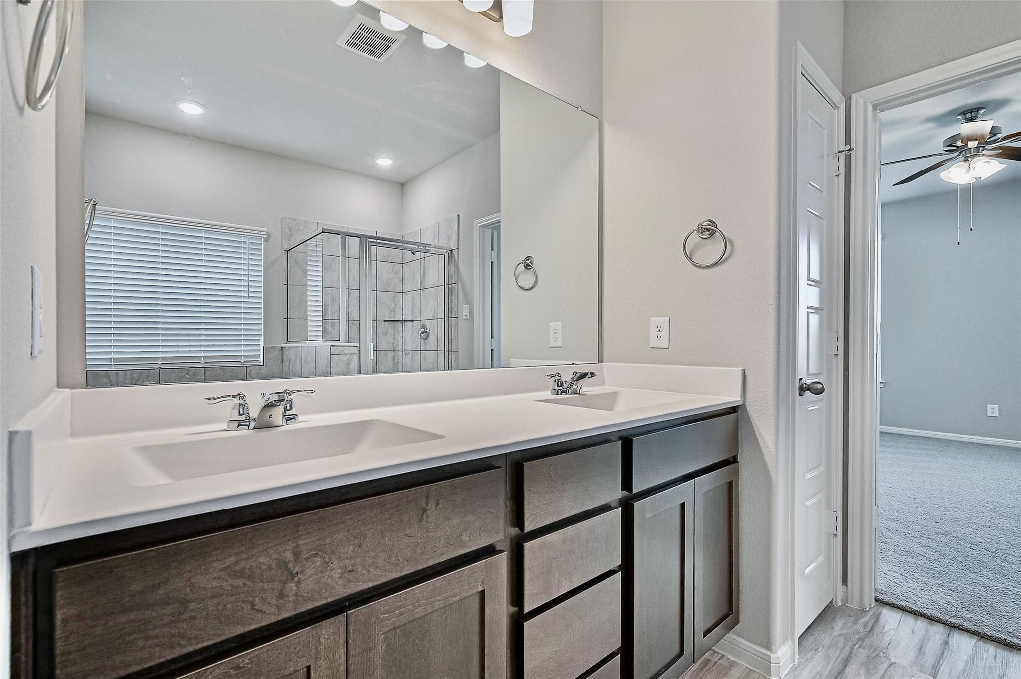 27231 Blue Pool Drive Property Photo 15