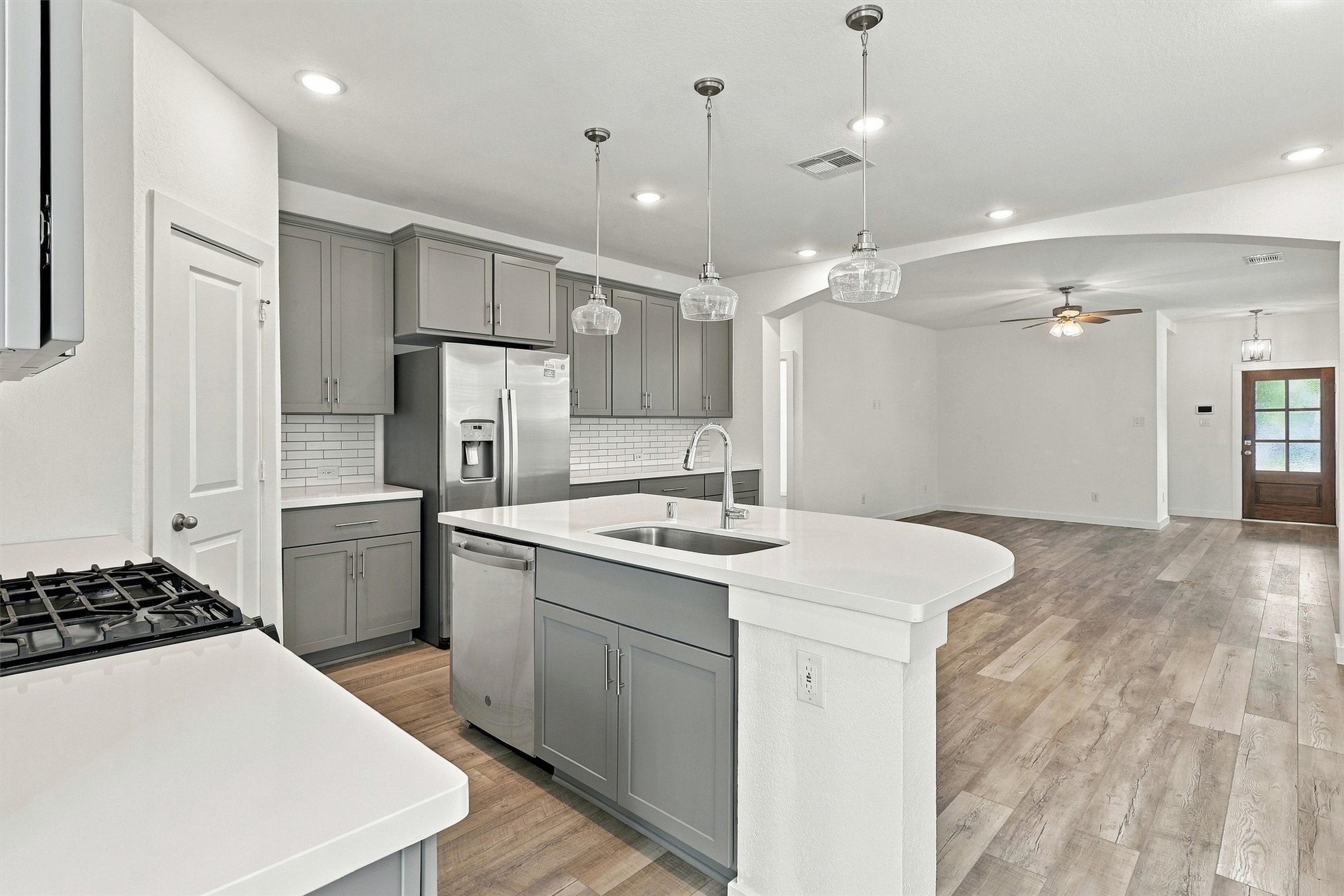 13109 Blue Flora Drive Property Photo 9